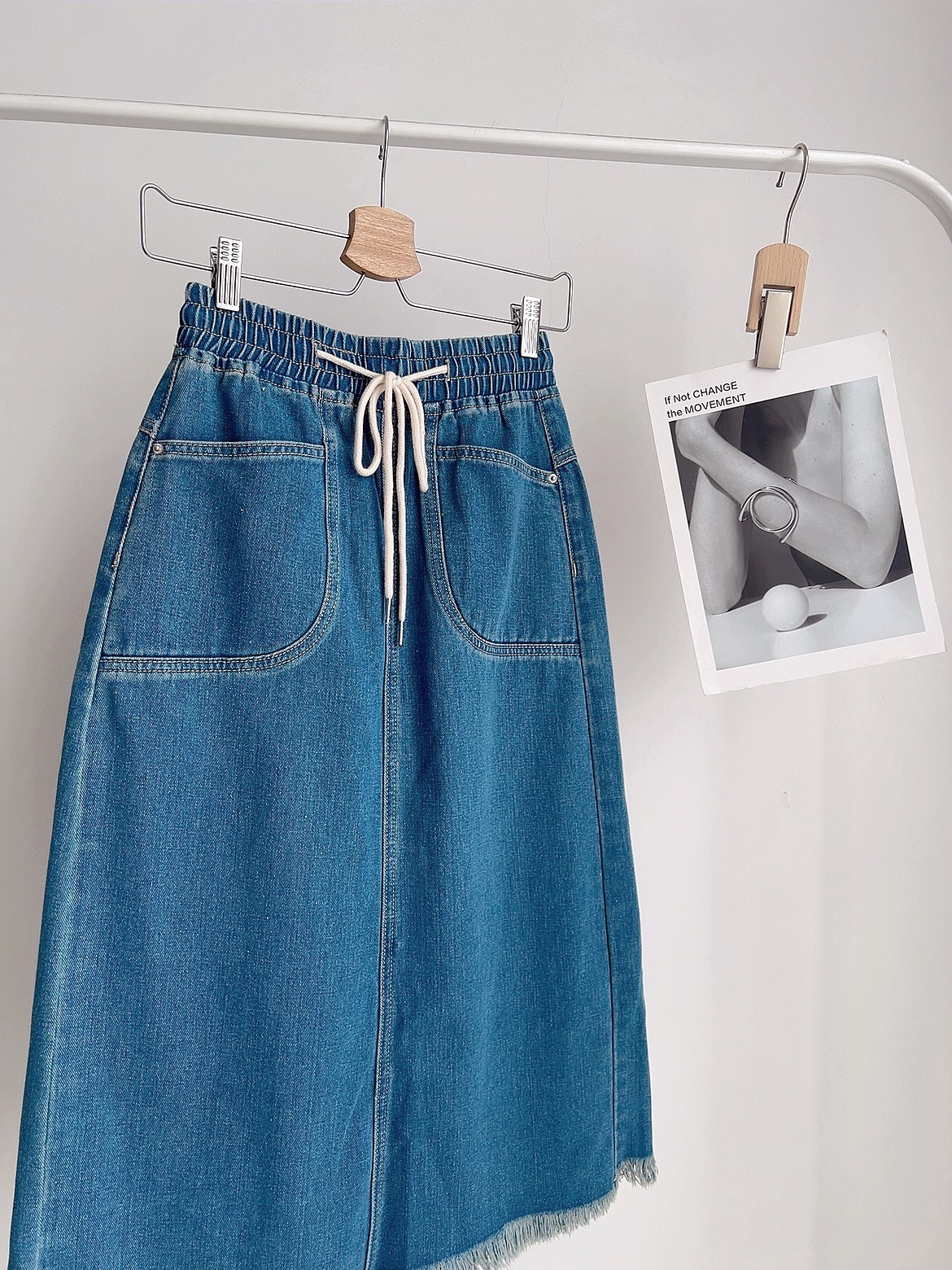 B72502 WENA BACK SLIT DENIM SKIRT