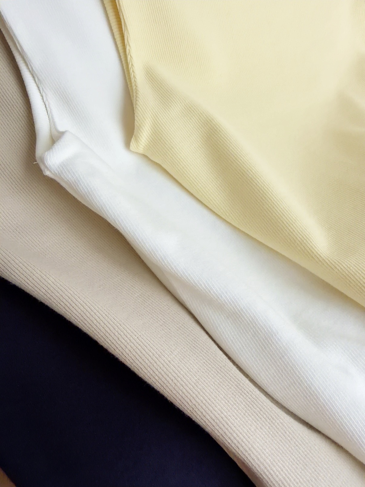 T72743  RHEA COMFORT TANK