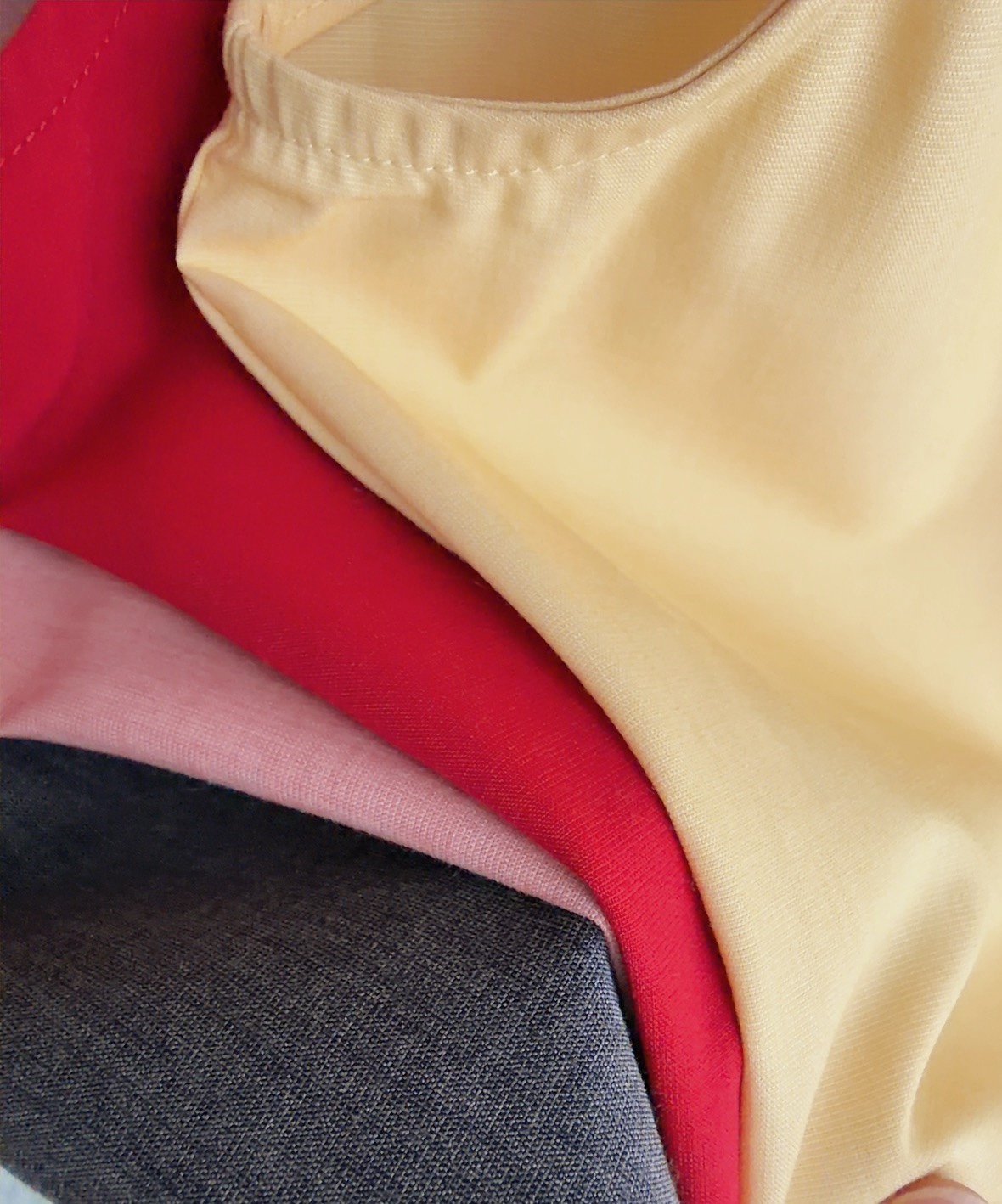 T72651  CHANNE ELEGANCE BOW STRAP TOP