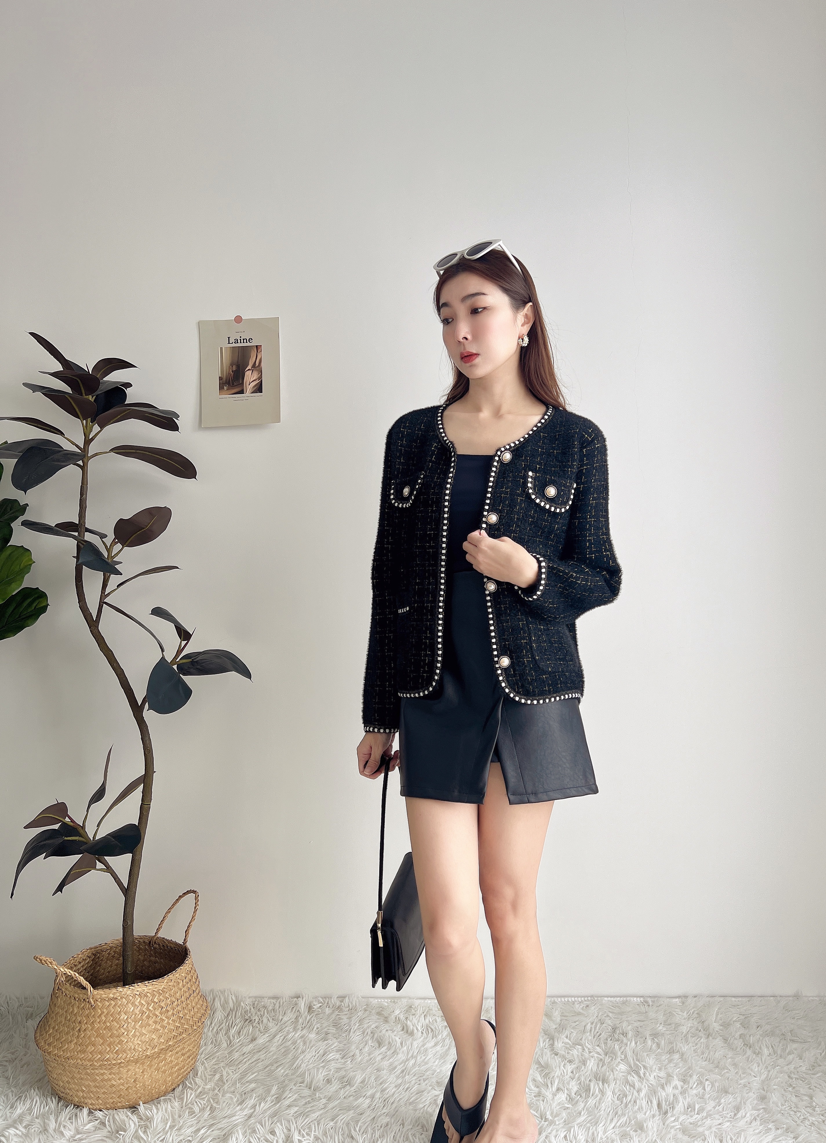 J70769 EMMA CONTRAST DESIGN SANTA OUTER