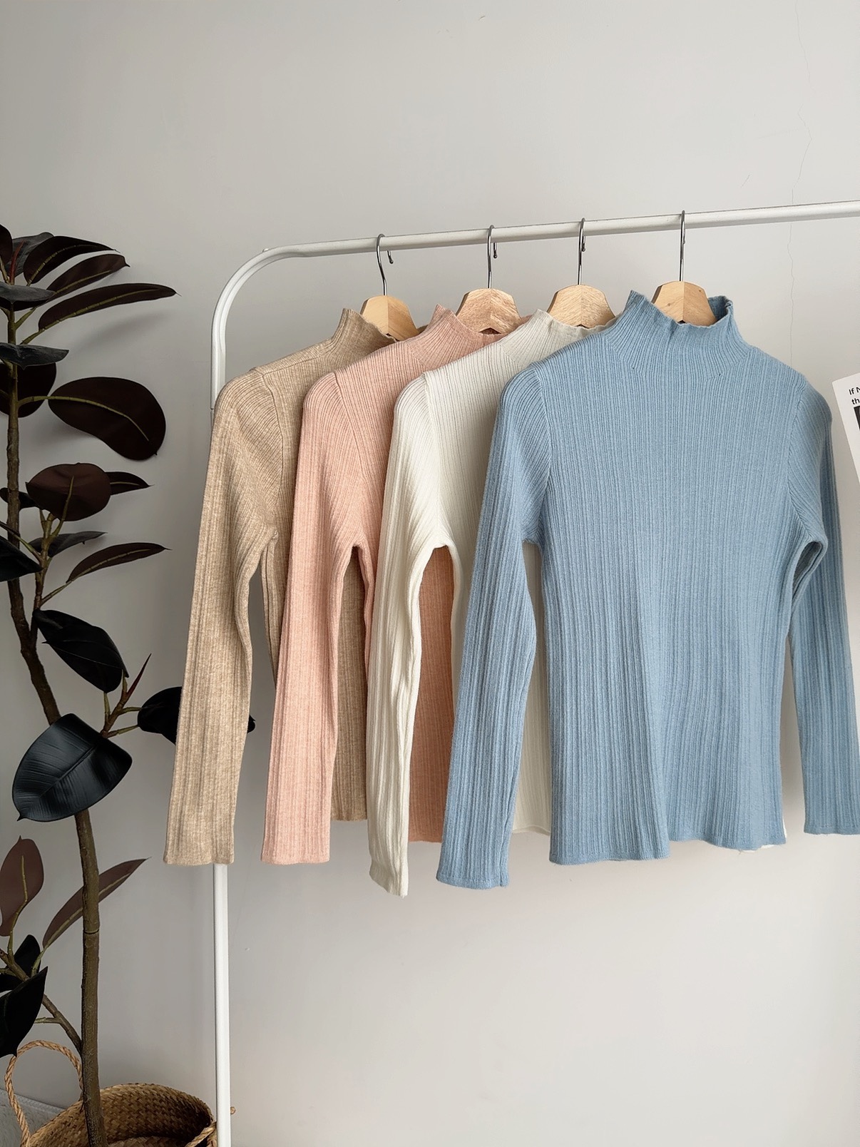 T72602 ARIE HIGH NECK RIB KNIT