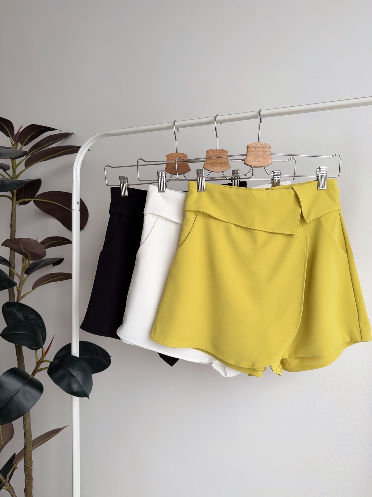 B72742 VERA WRAP DESIGN SKORT