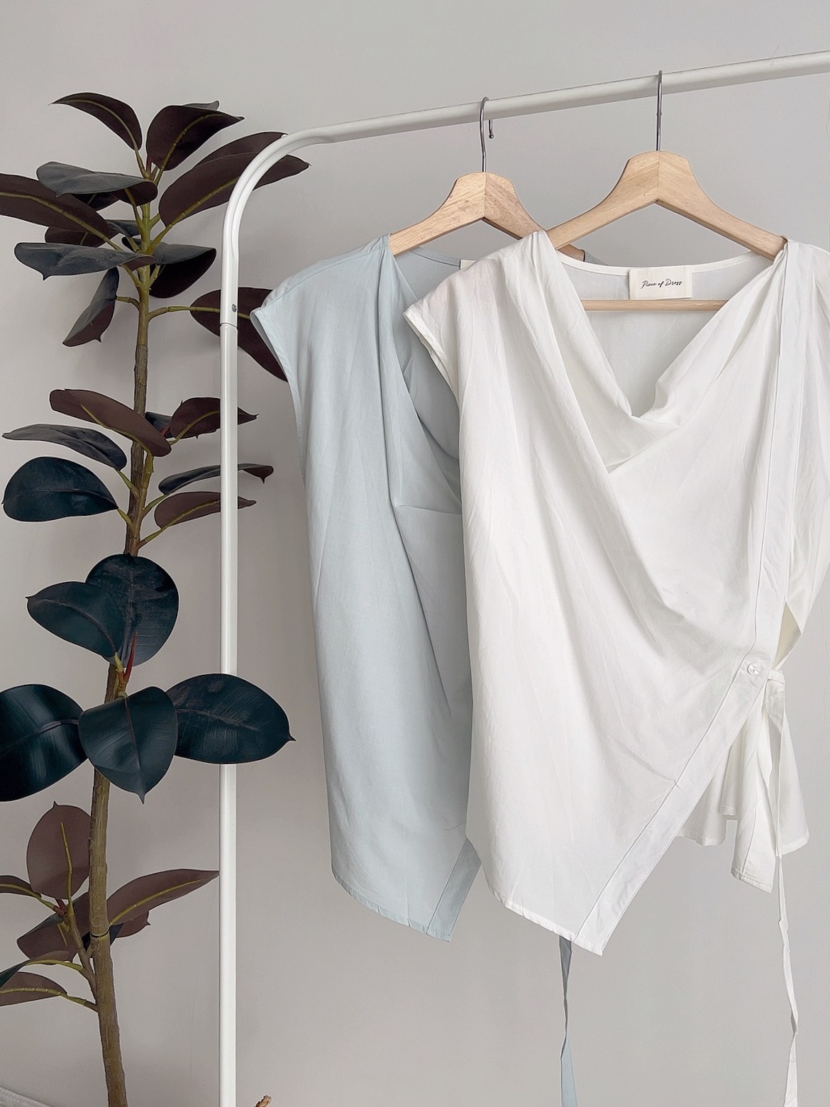 T72466 MOYA KR DESIGN DRAPPED BLOUSE