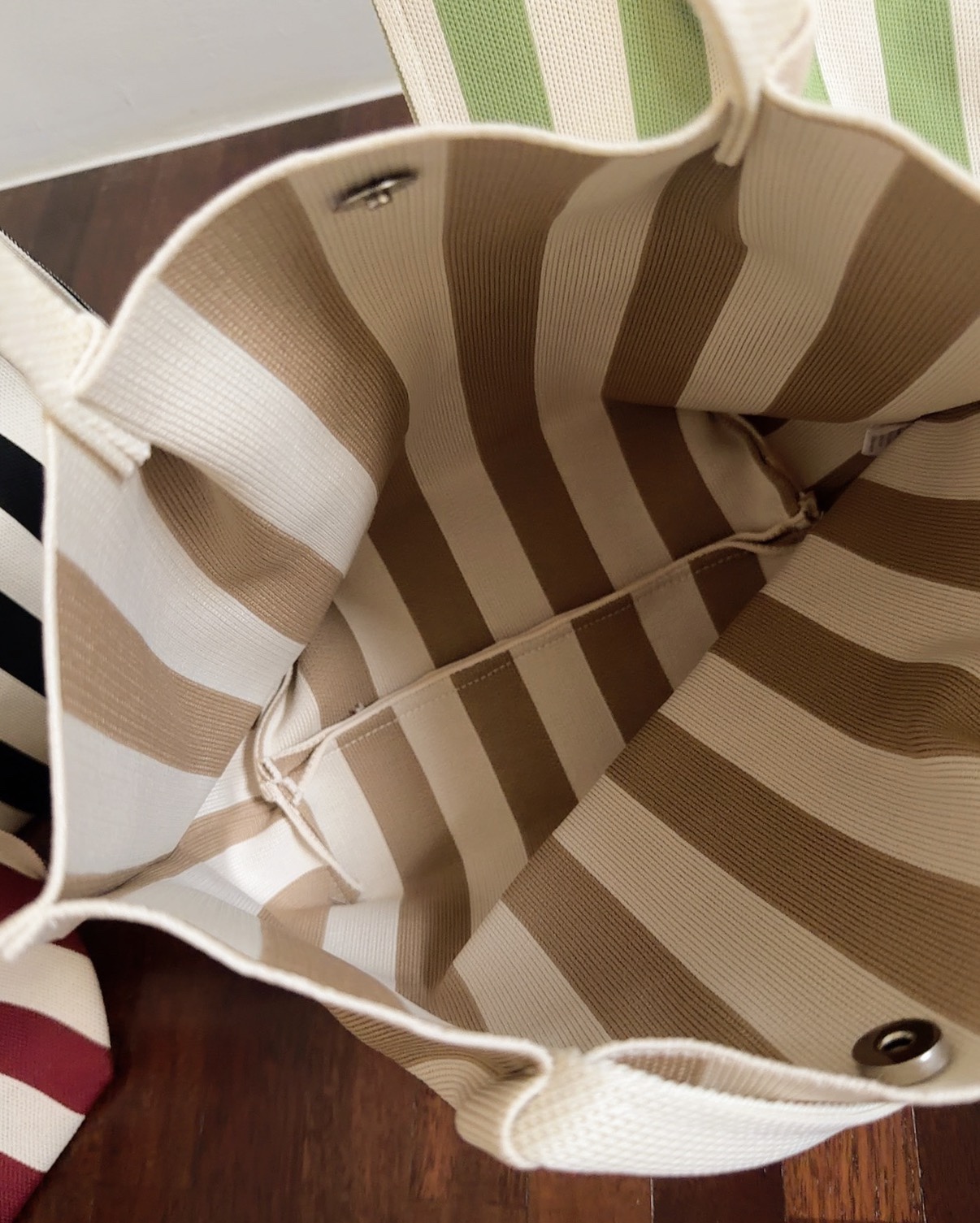 A101 HOLIDAY STRIPE TOTE