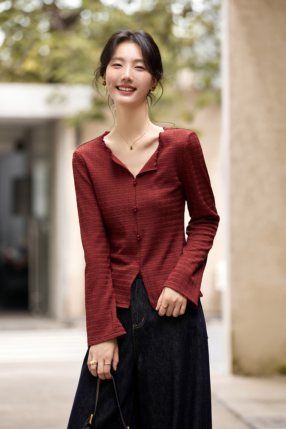 Textured Wrinkle Slim-Fit Slimming V-Neck Long Sleeve T-Shirt-VIMLYSTORE