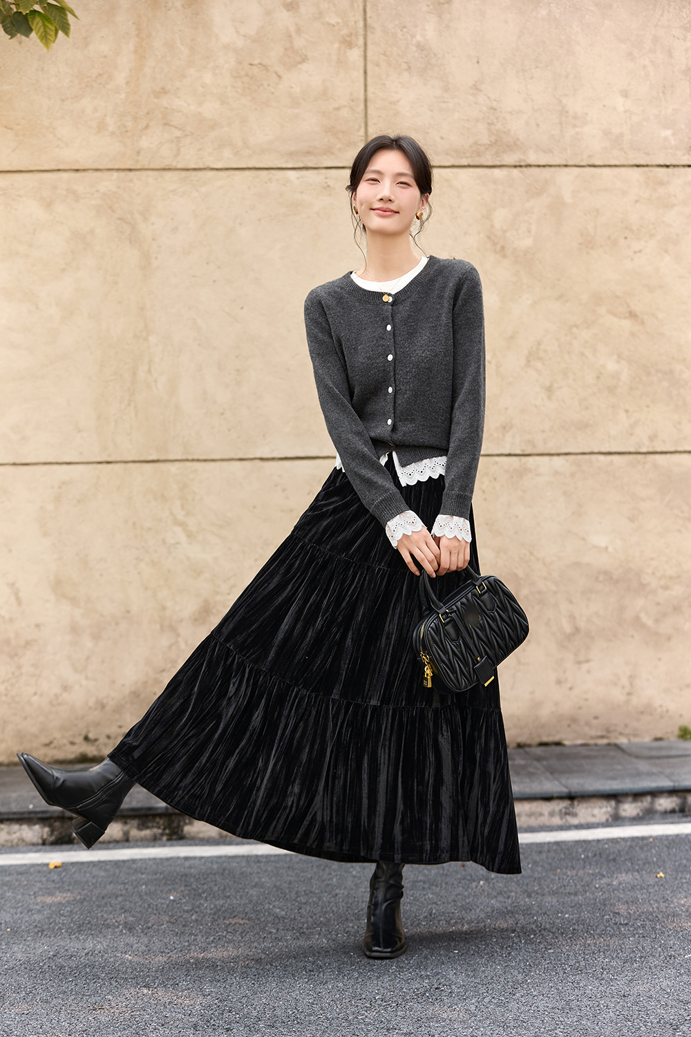 Black Multi-Layer Split Velvet Loose Large Hem Skirt-VIMLYSTORE