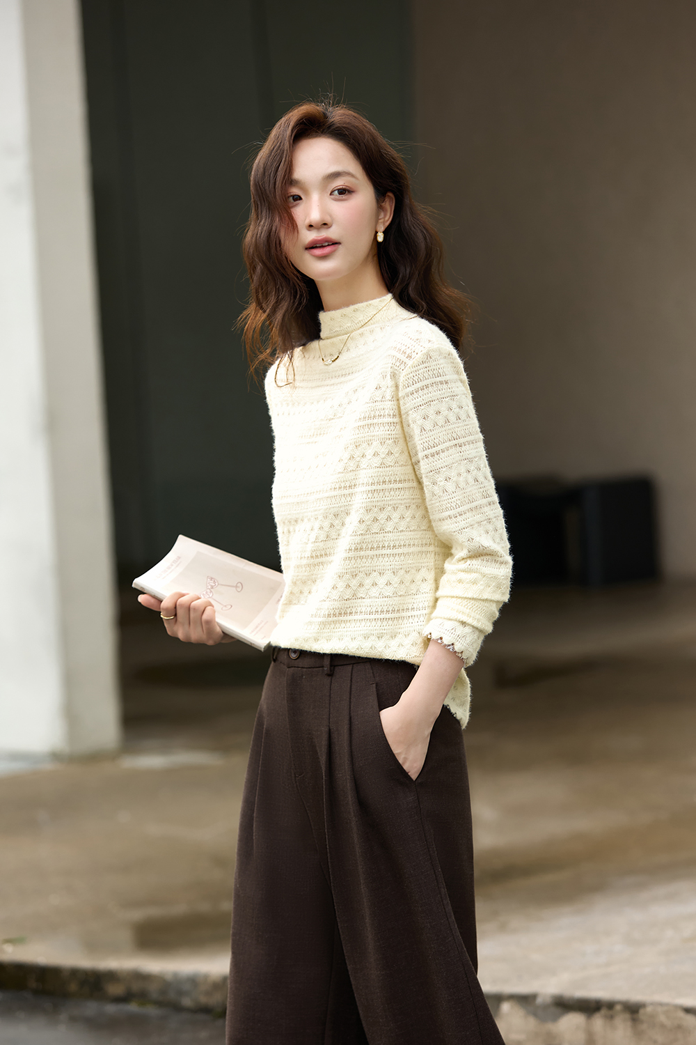Apricot Turtleneck Lace Knitted T-Shirt