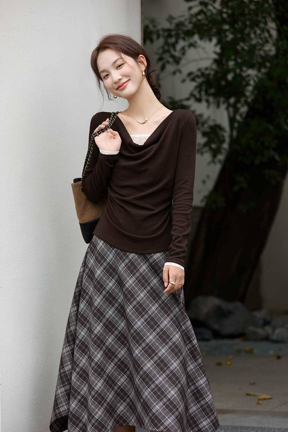 Brown Lace Draped Collar Knitted T-Shirt