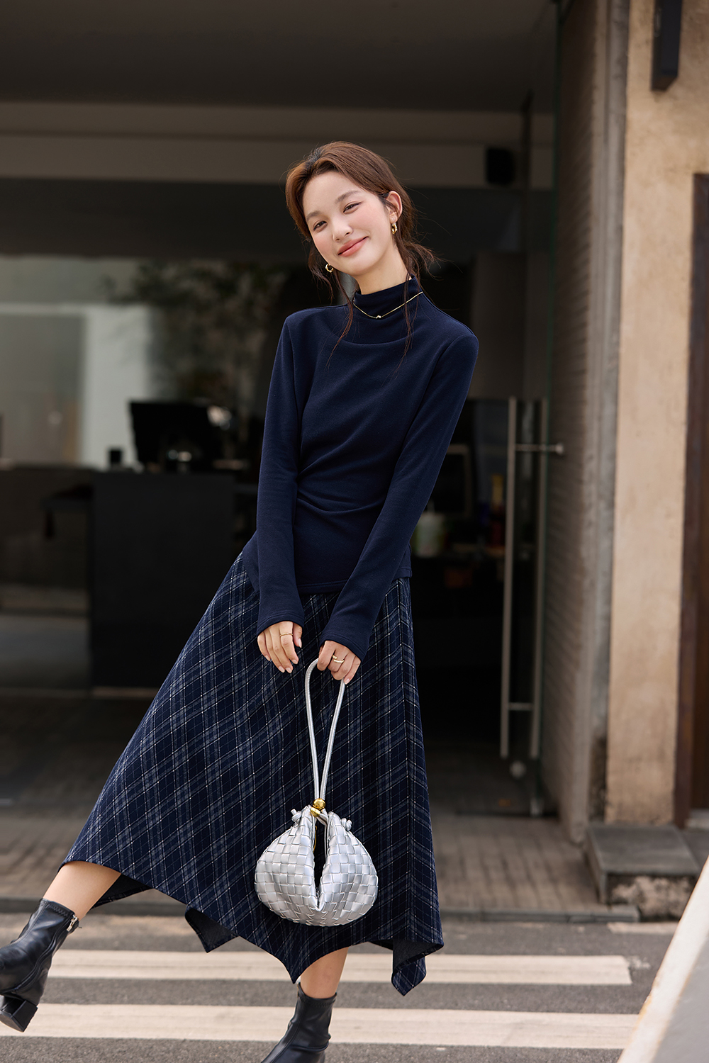 Navy blue commuting suit dress for women