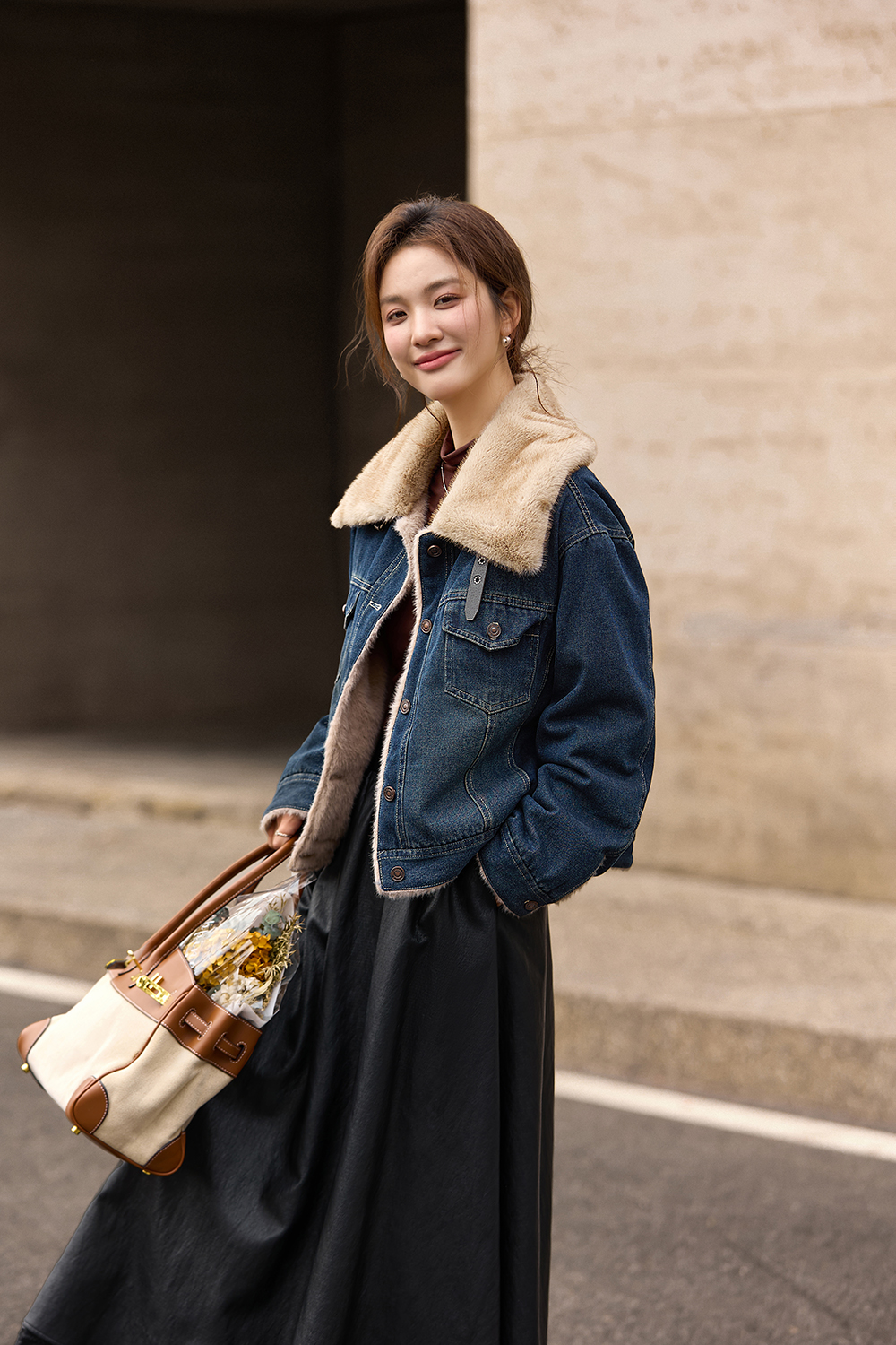 Retro turn - down collar fur - collared denim jacket