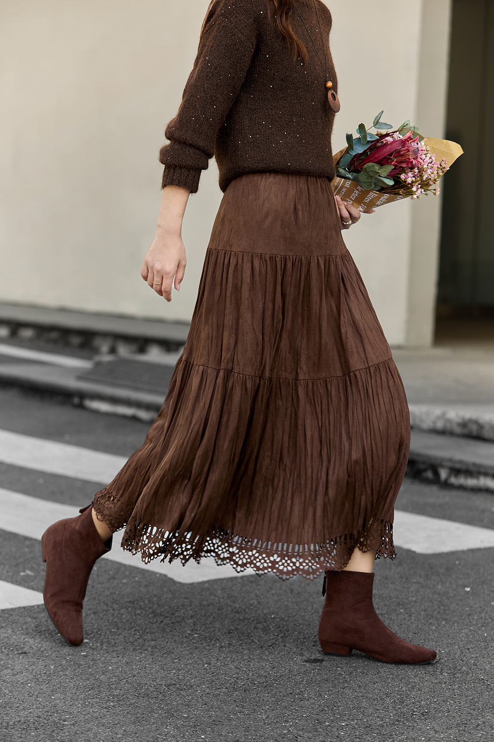 Frosted Velvet Lace Trim Midi Skirt