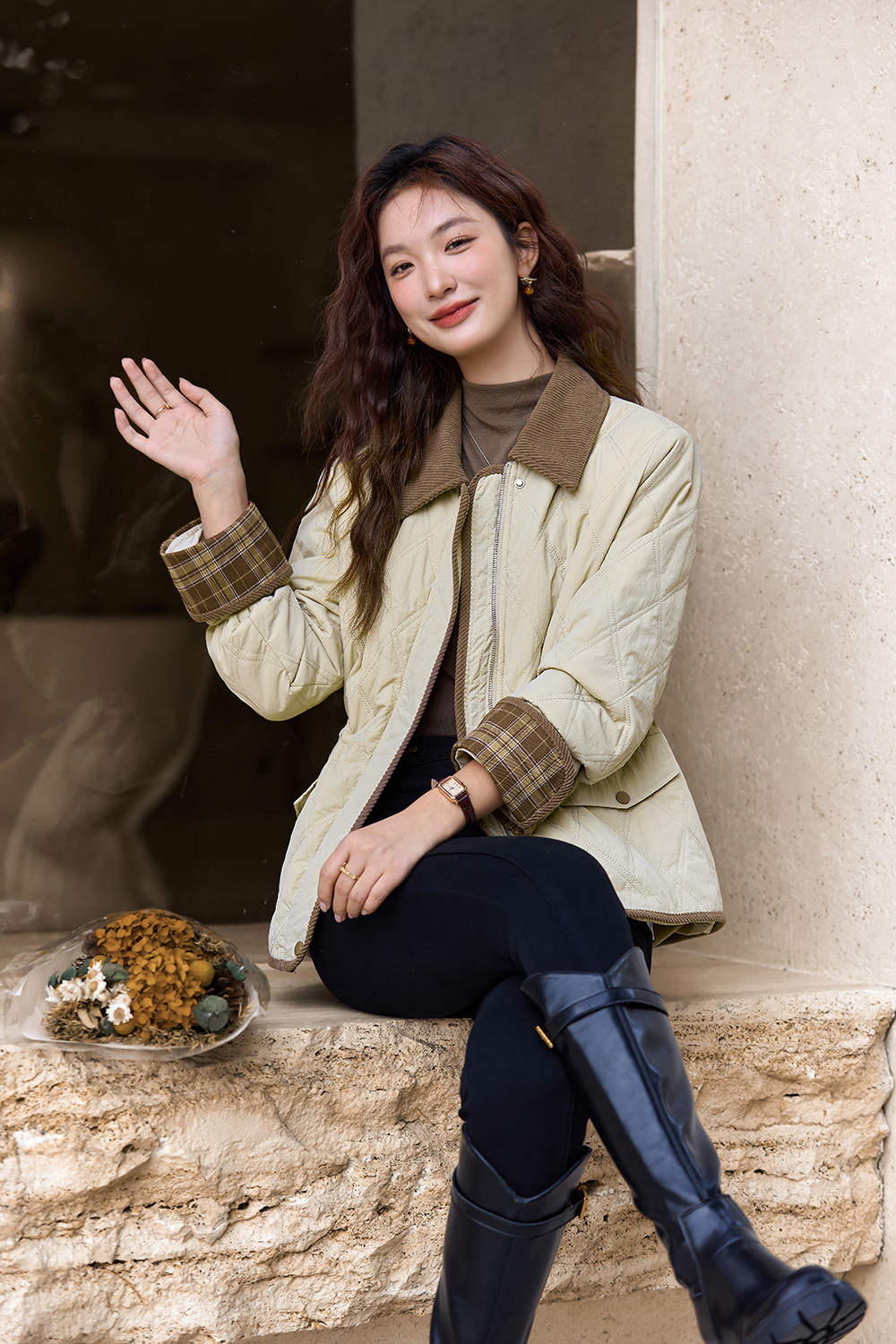 Khaki barn-style lapel cotton-padded jacket
