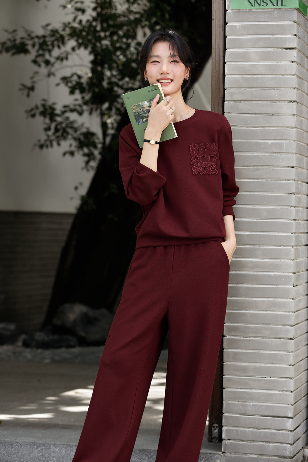 Hollow embroidered round neck tops and trousers-VIMLYSTORE