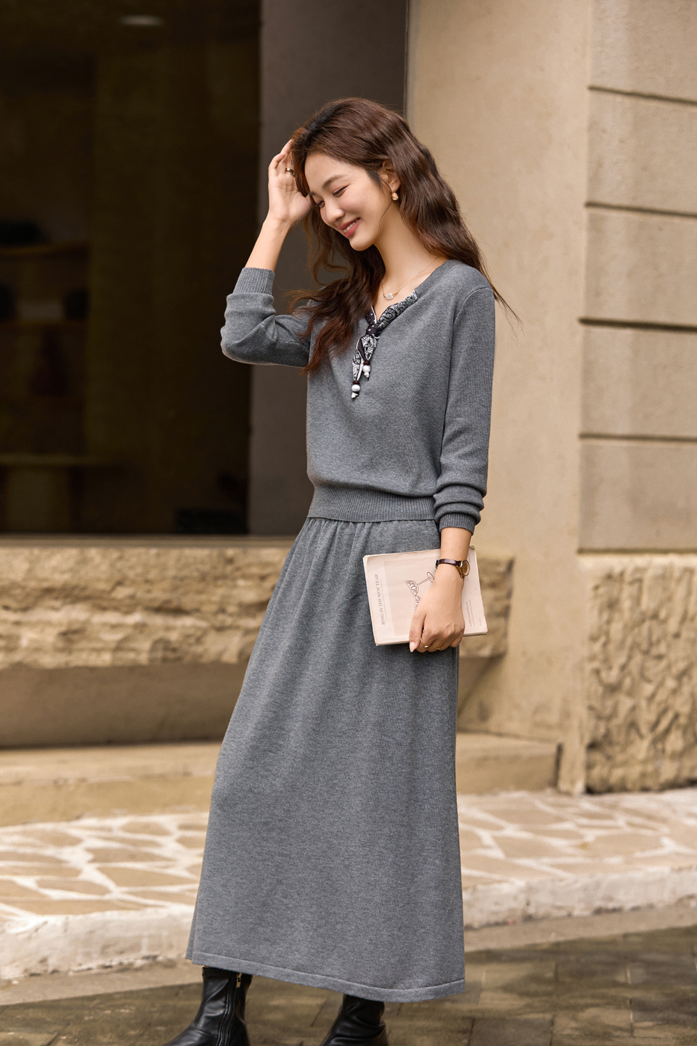 Red V-Neck Ribbon Office Suit Set