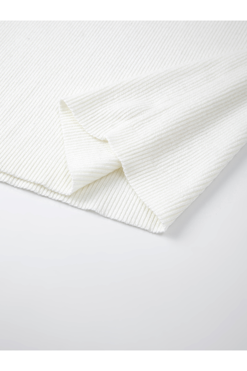 Turn - down collar long - sleeve knitted sweater