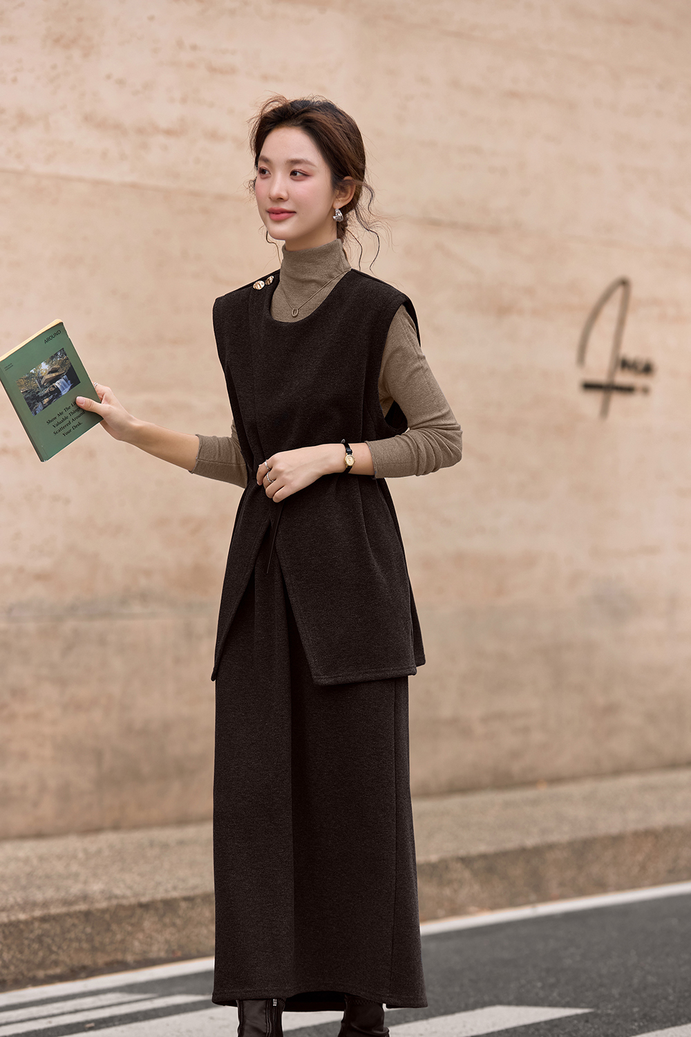 Grey waist-cinching elegant three-piece set