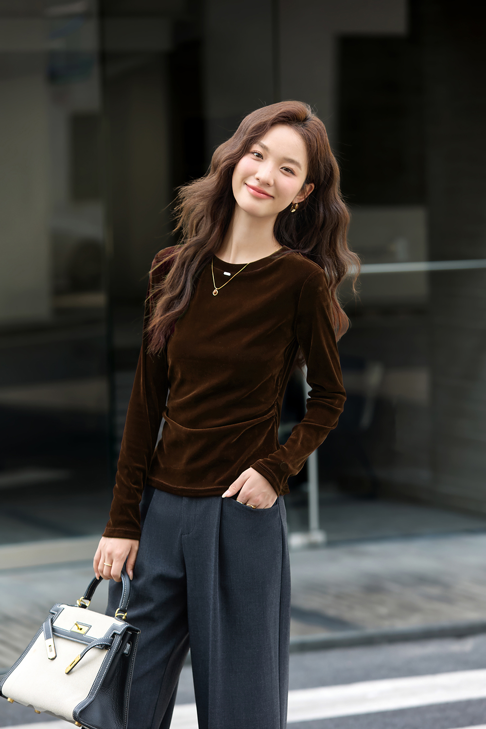 Round Neck Velvet Slim-Fit Slimming Knit T-Shirt-VIMLYSTORE