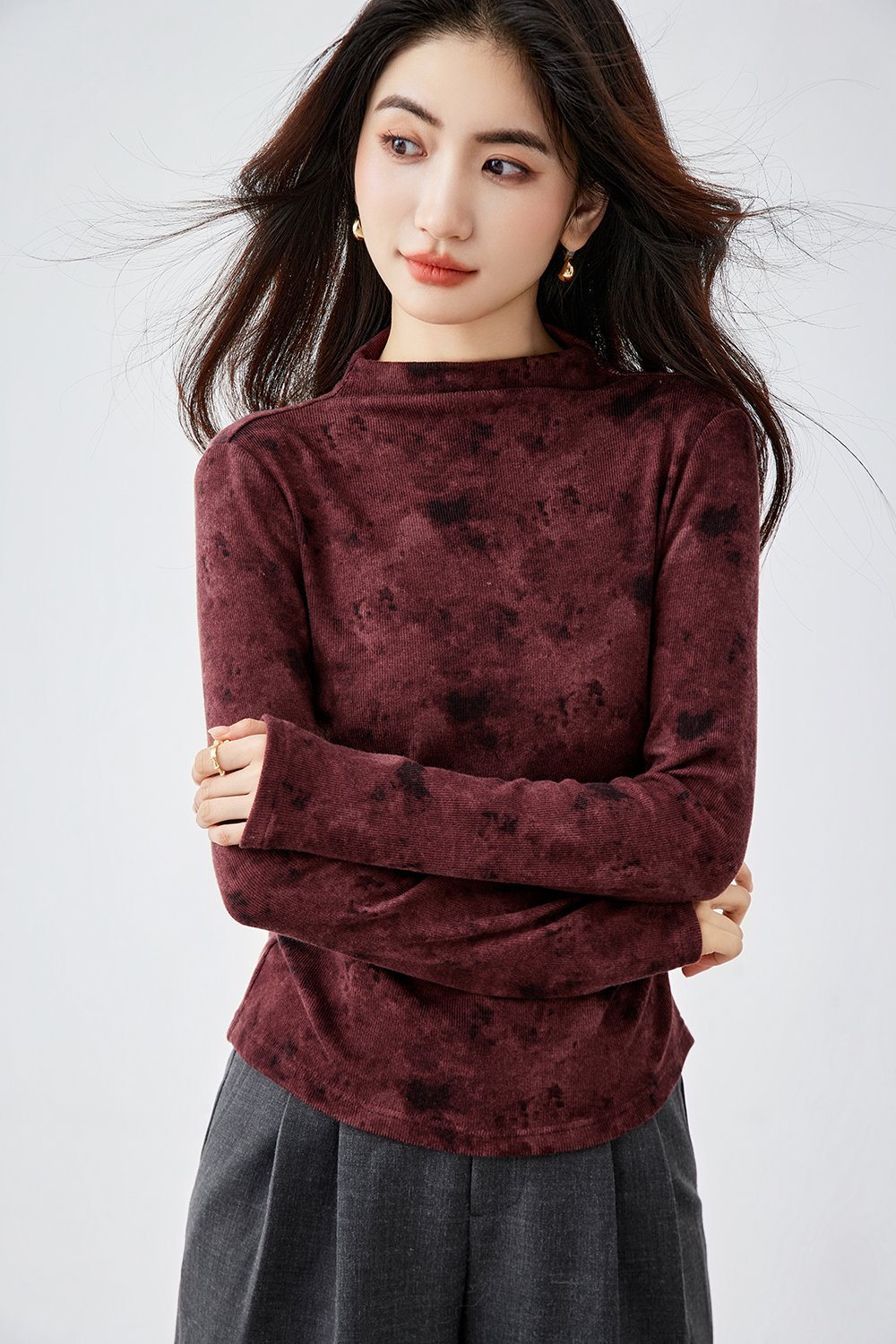 Tie-Dye Turtleneck Long-Sleeve T-Shirt