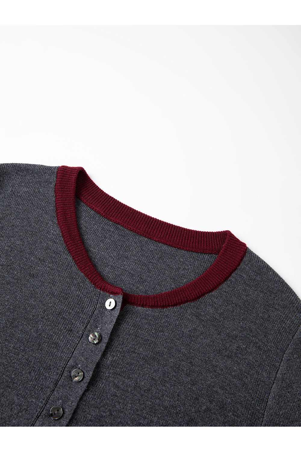 Contrast Trim Crewneck Slim-Fit Knit Tee-VIMLYSTORE