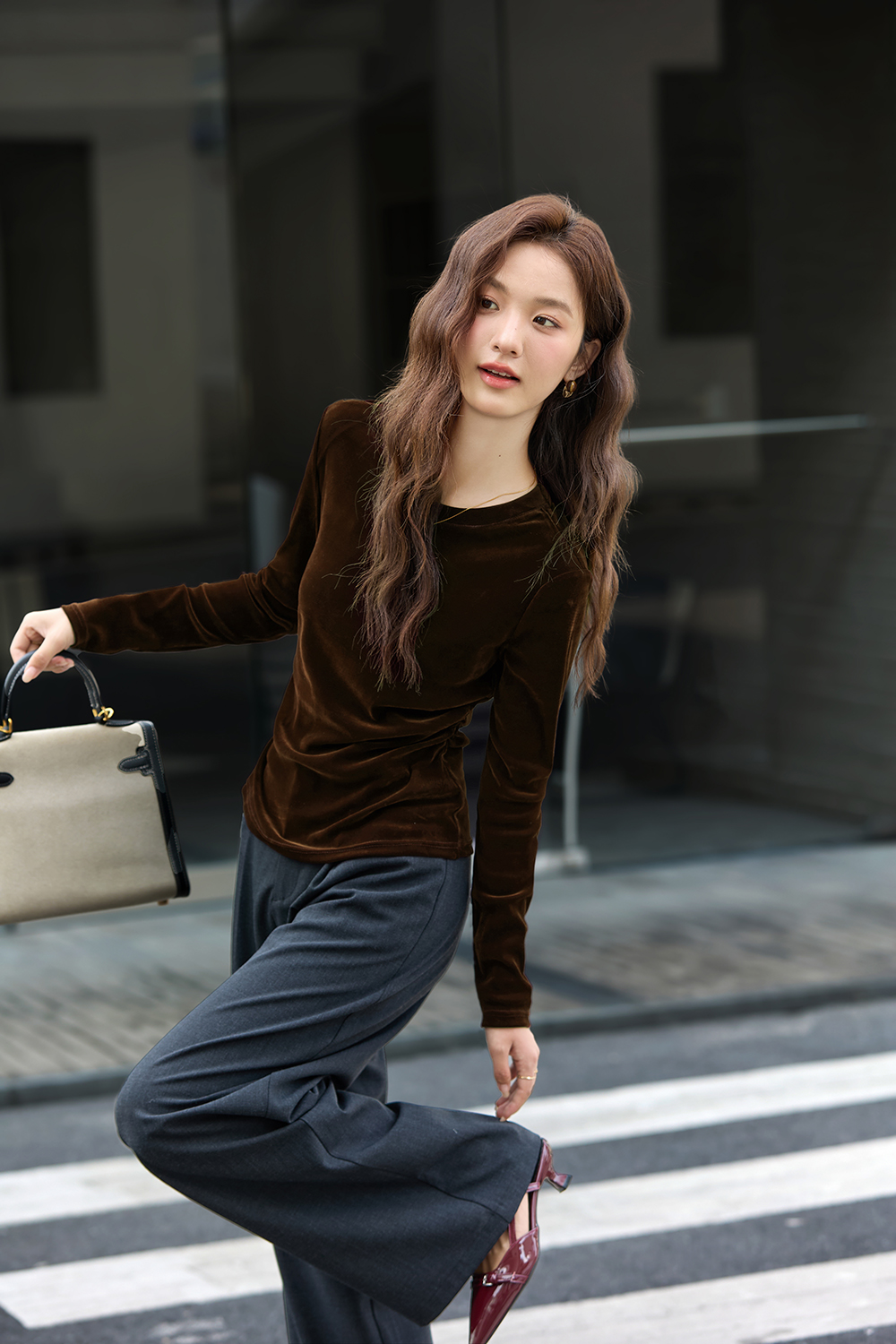 Round Neck Velvet Slim-Fit Slimming Knit T-Shirt-VIMLYSTORE