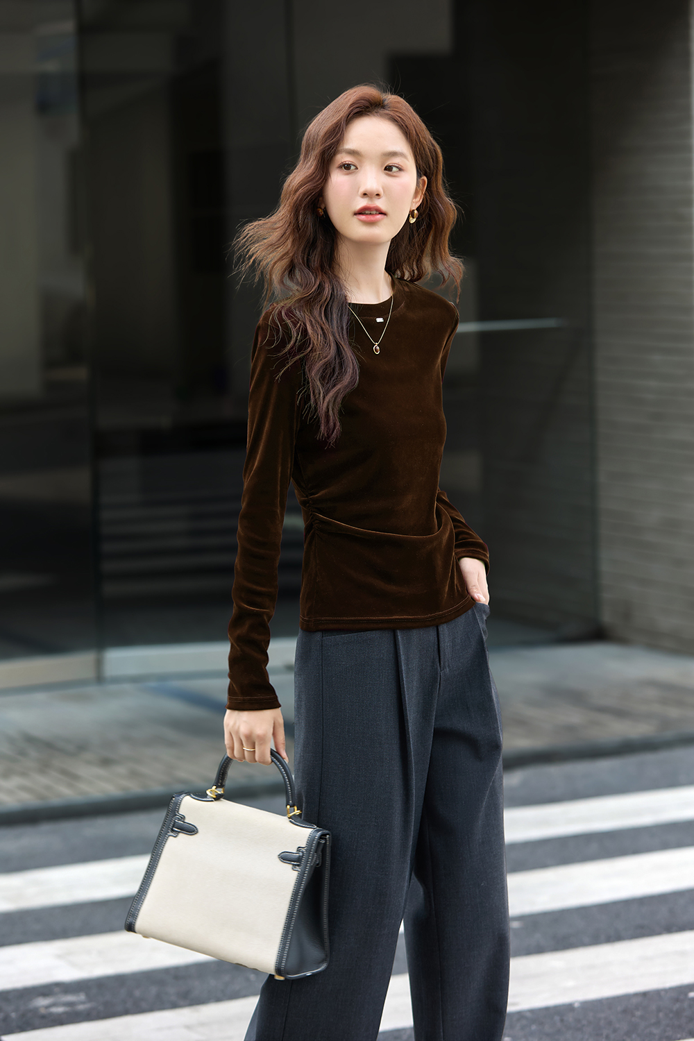 Round Neck Velvet Slim-Fit Slimming Knit T-Shirt-VIMLYSTORE