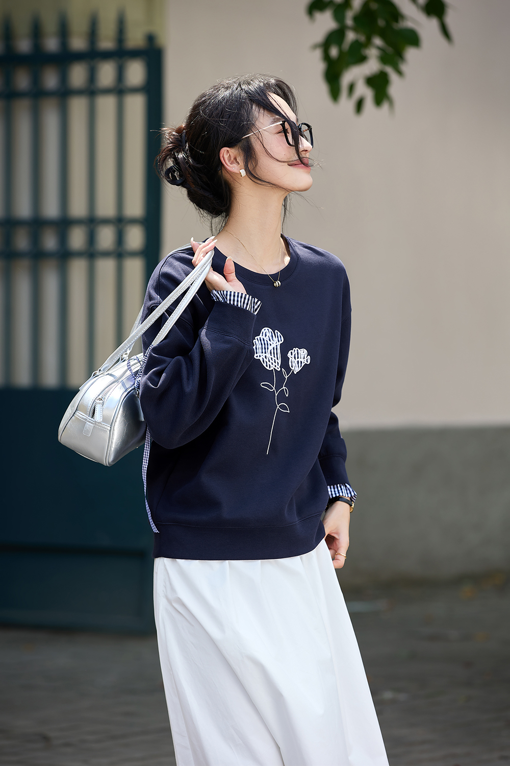 Elegant Round Neck Rose Embroidered Long Sleeve Sweatshirt-VIMLYSTORE