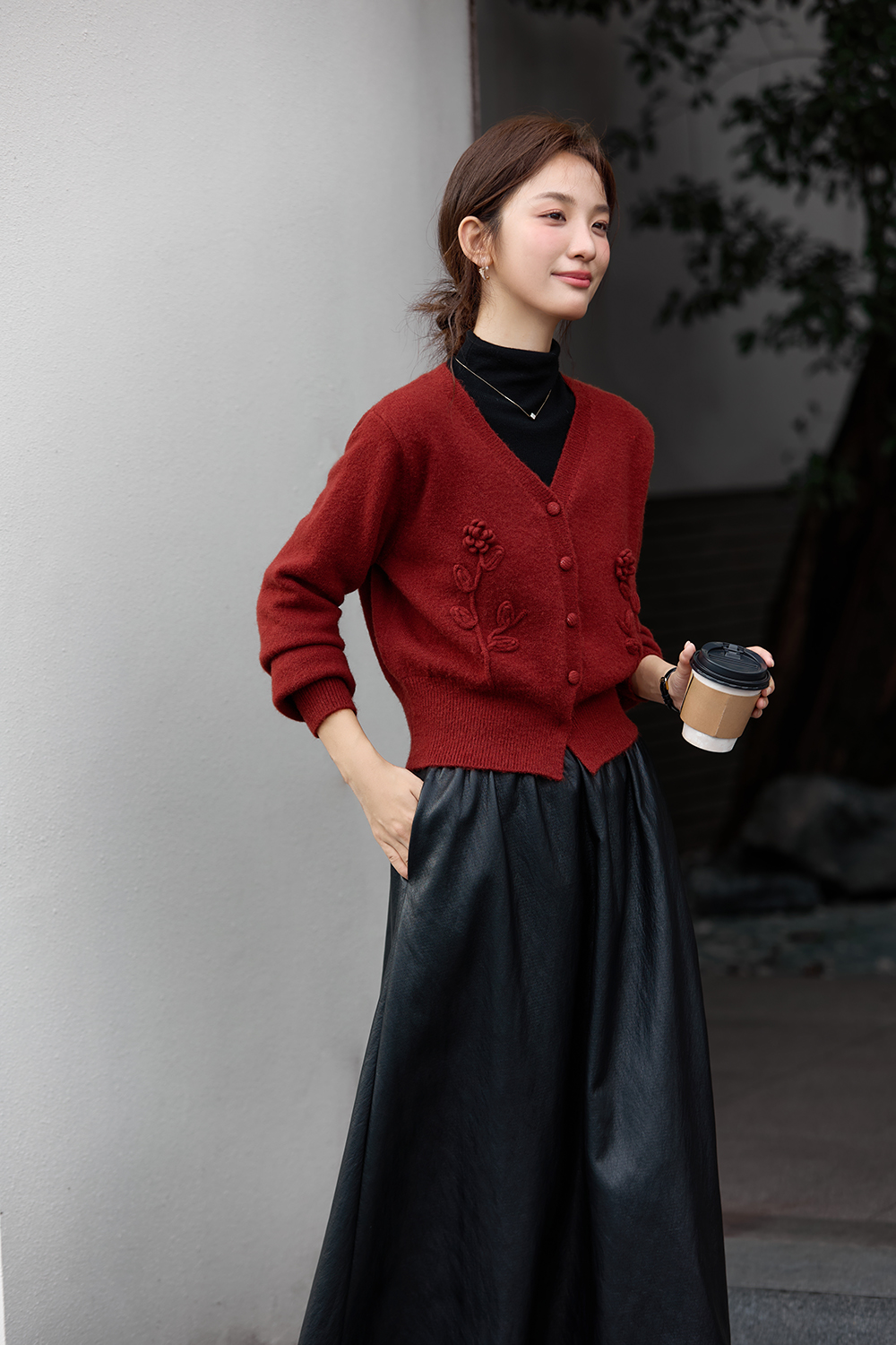 Red 3D Floral V-Neck Knit Cardigan-VIMLYSTORE