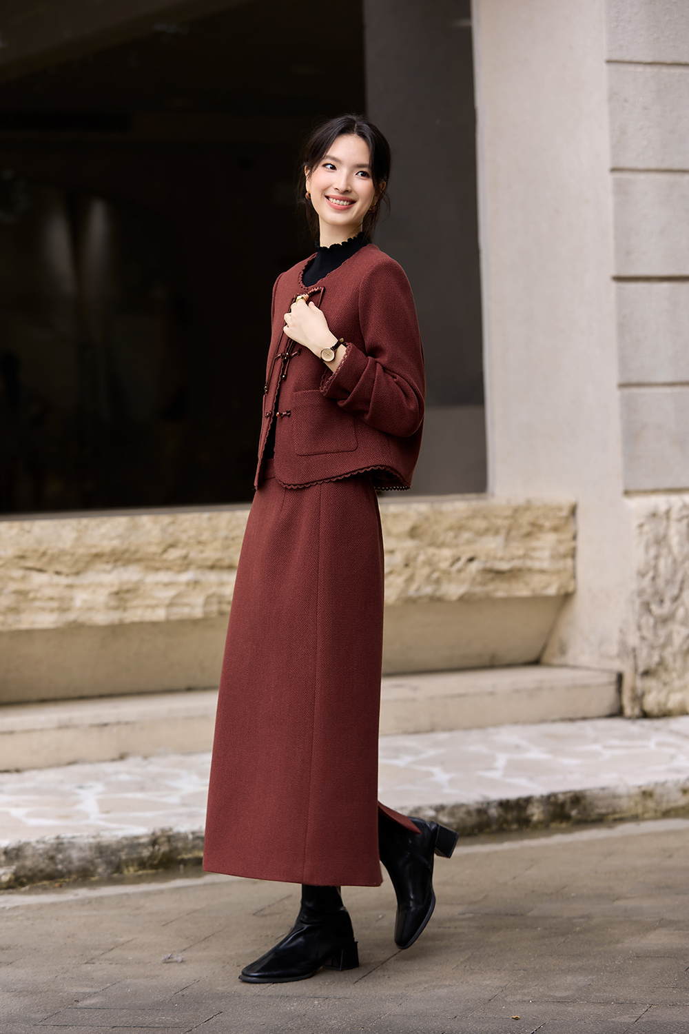 Red Crewneck Lace-Trimmed Set