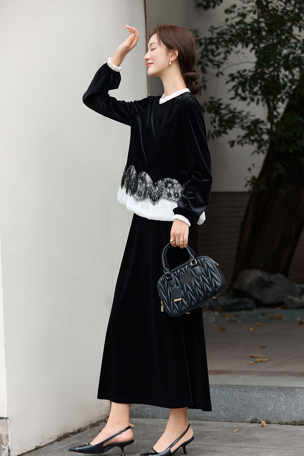 French-Style Velvet Set