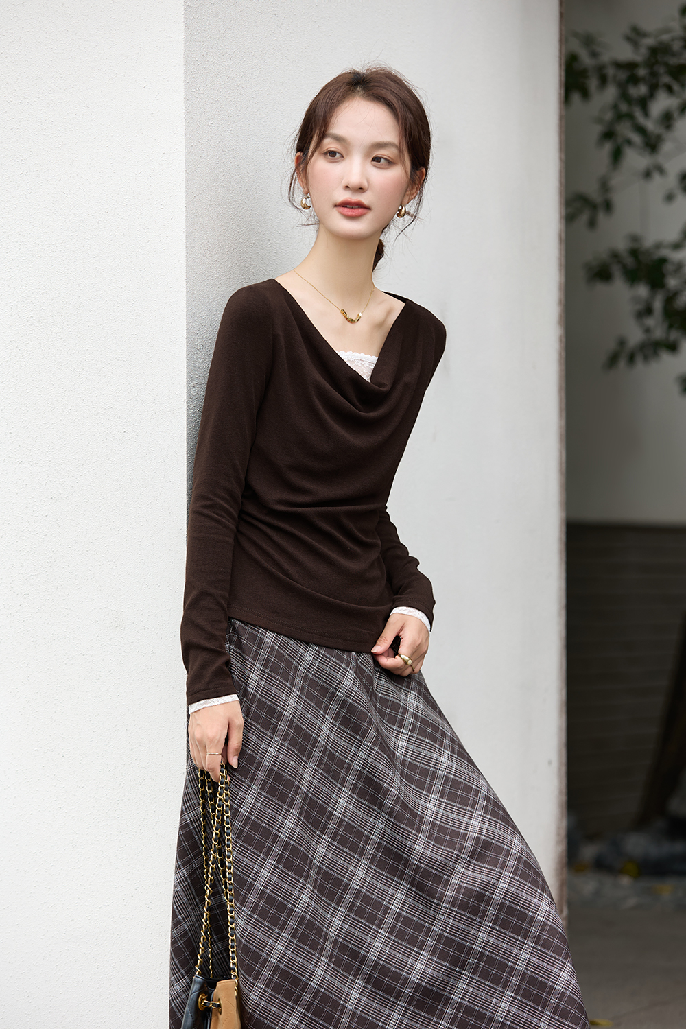 Brown Lace Draped Collar Knitted T-Shirt