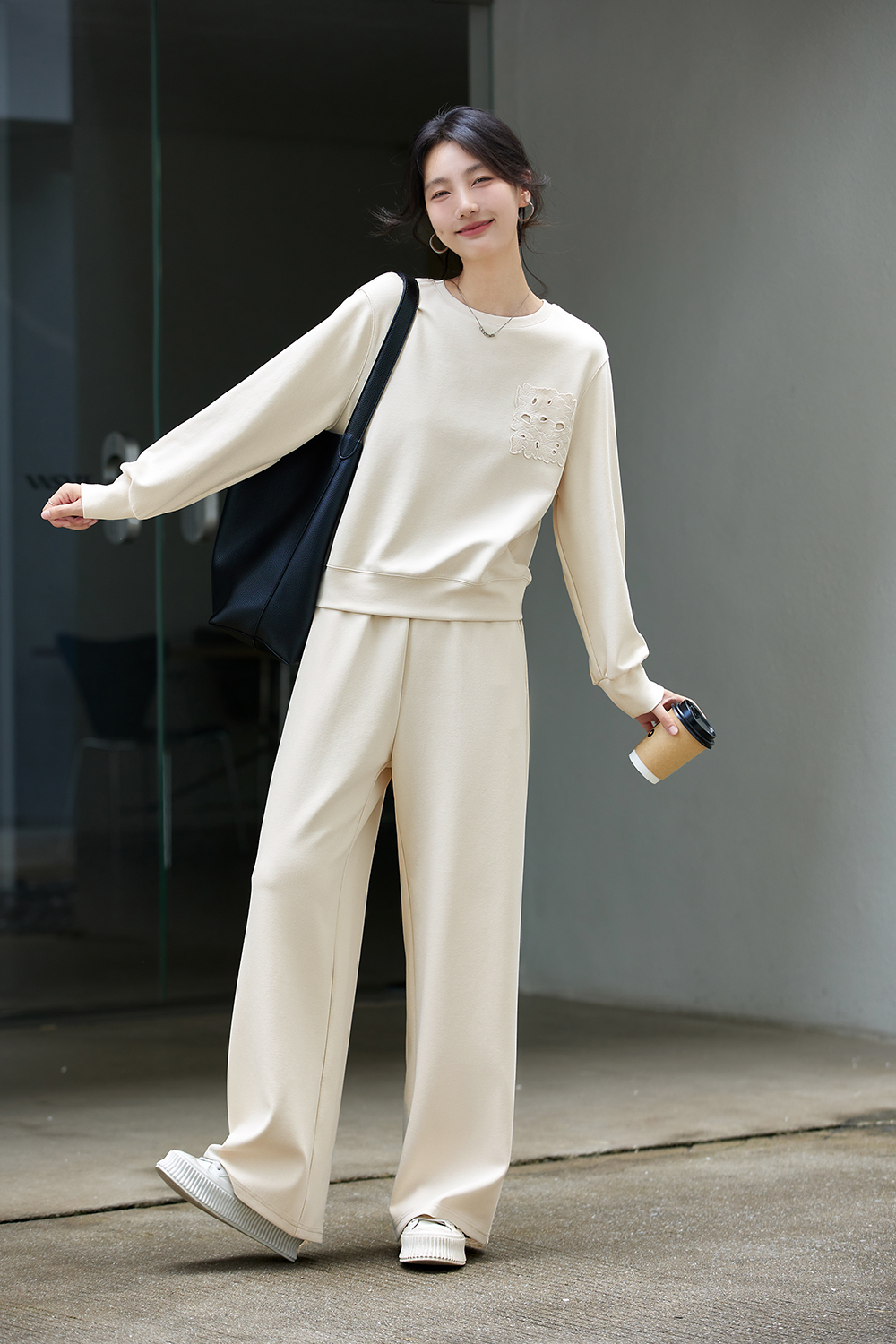 Hollow embroidered round neck tops and trousers-VIMLYSTORE
