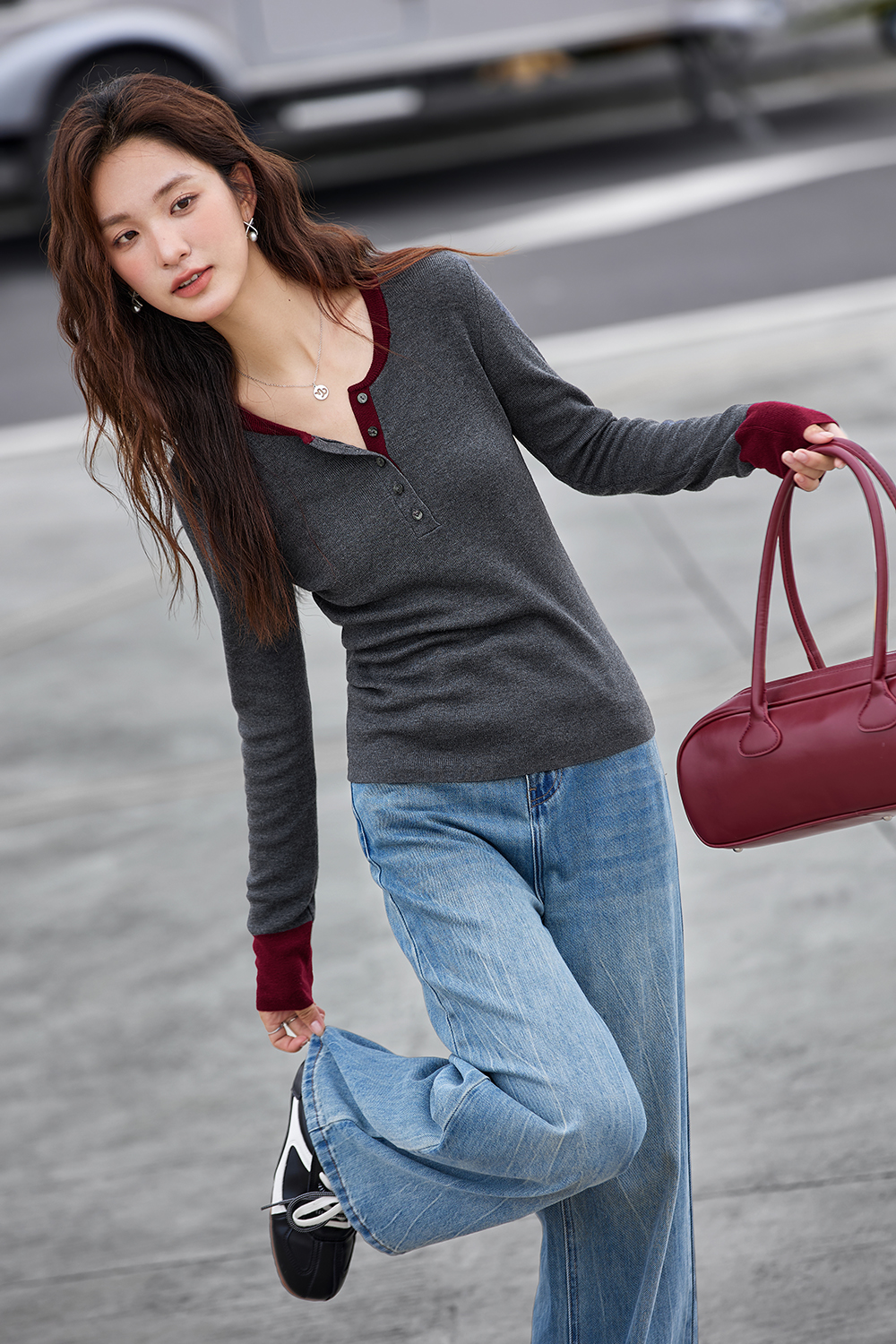 Contrast Trim Crewneck Slim-Fit Knit Tee-VIMLYSTORE