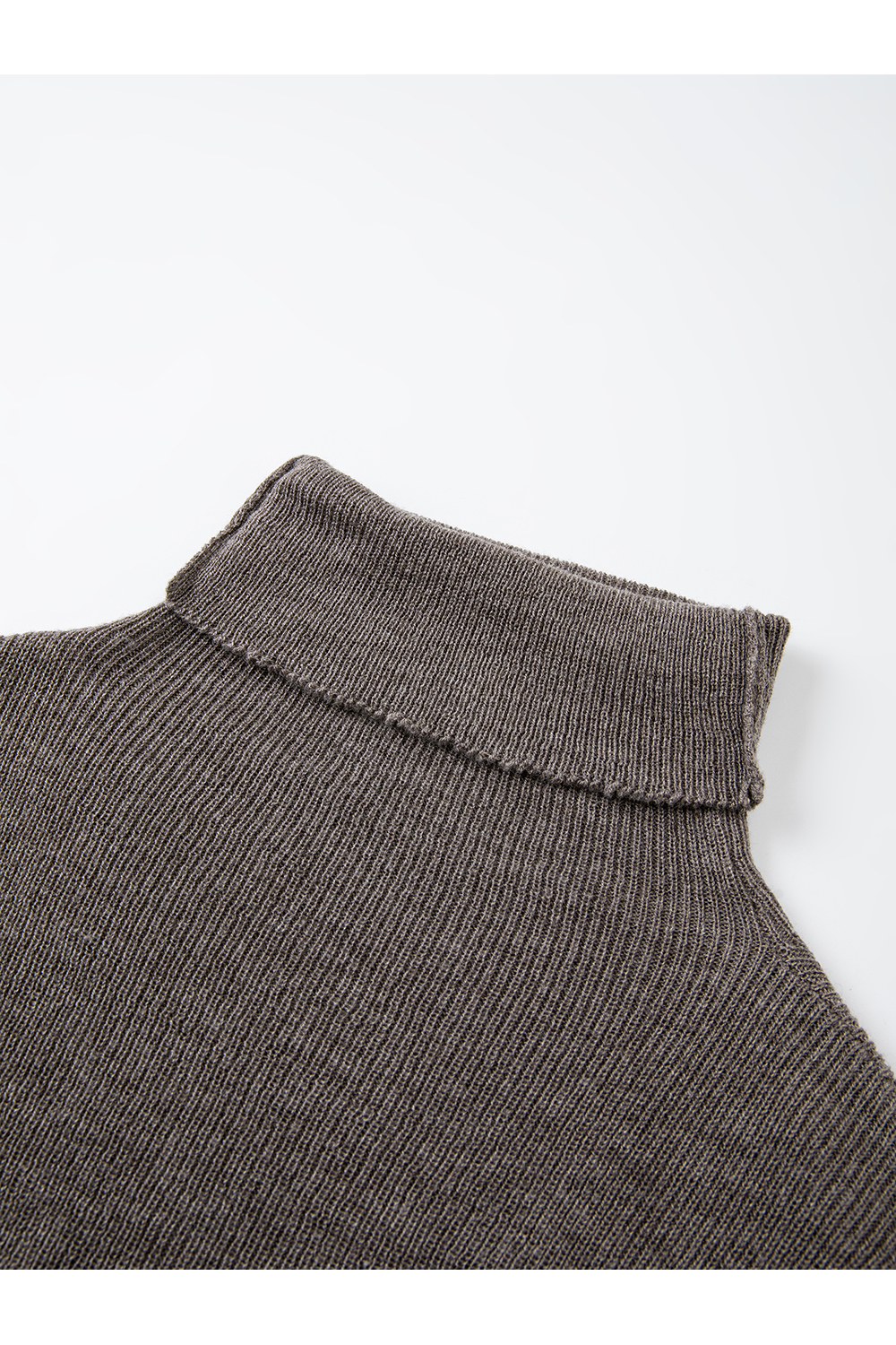 High - necked Thermal knitted sweater