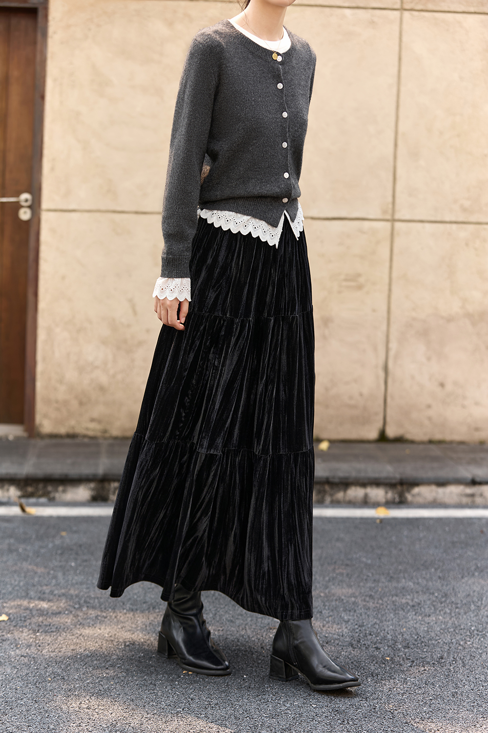 Black Multi-Layer Split Velvet Loose Large Hem Skirt-VIMLYSTORE