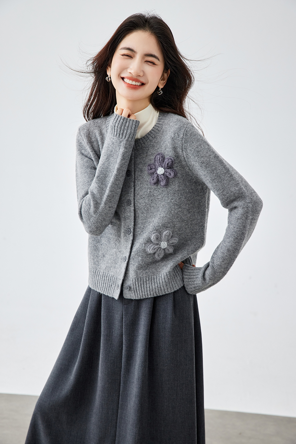 Gray 3D Flower Crew Neck Knitted Cardigan