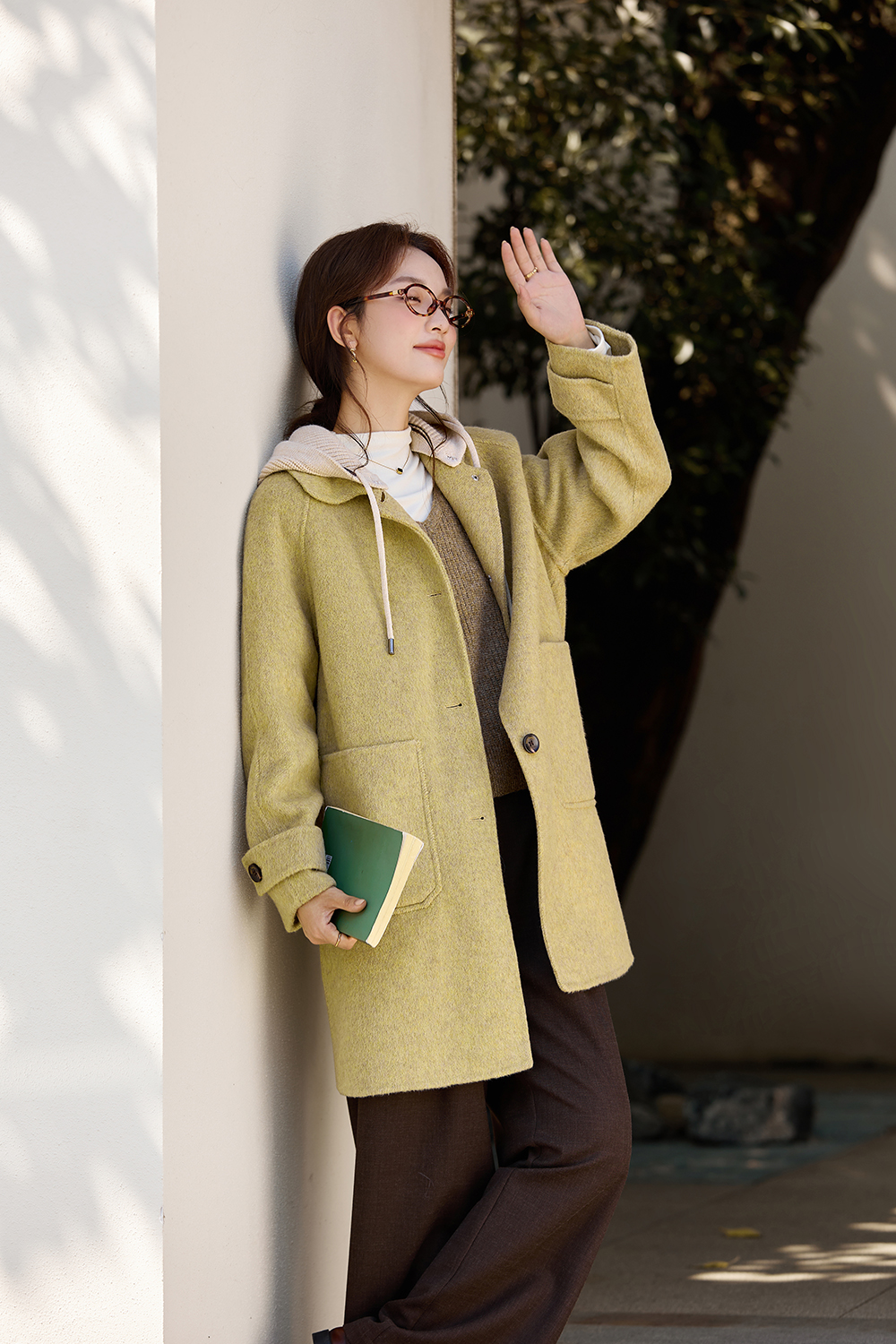 Contrast hooded wool coat