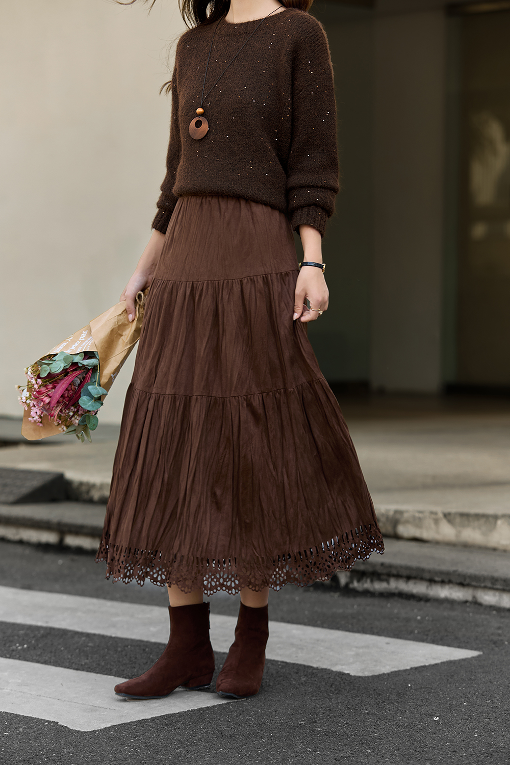 Frosted Velvet Lace Trim Midi Skirt