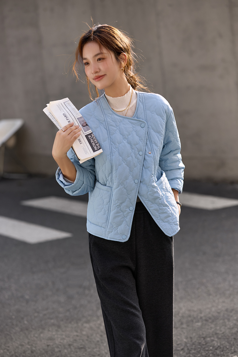 Blue crew neck short cotton-padded jacket