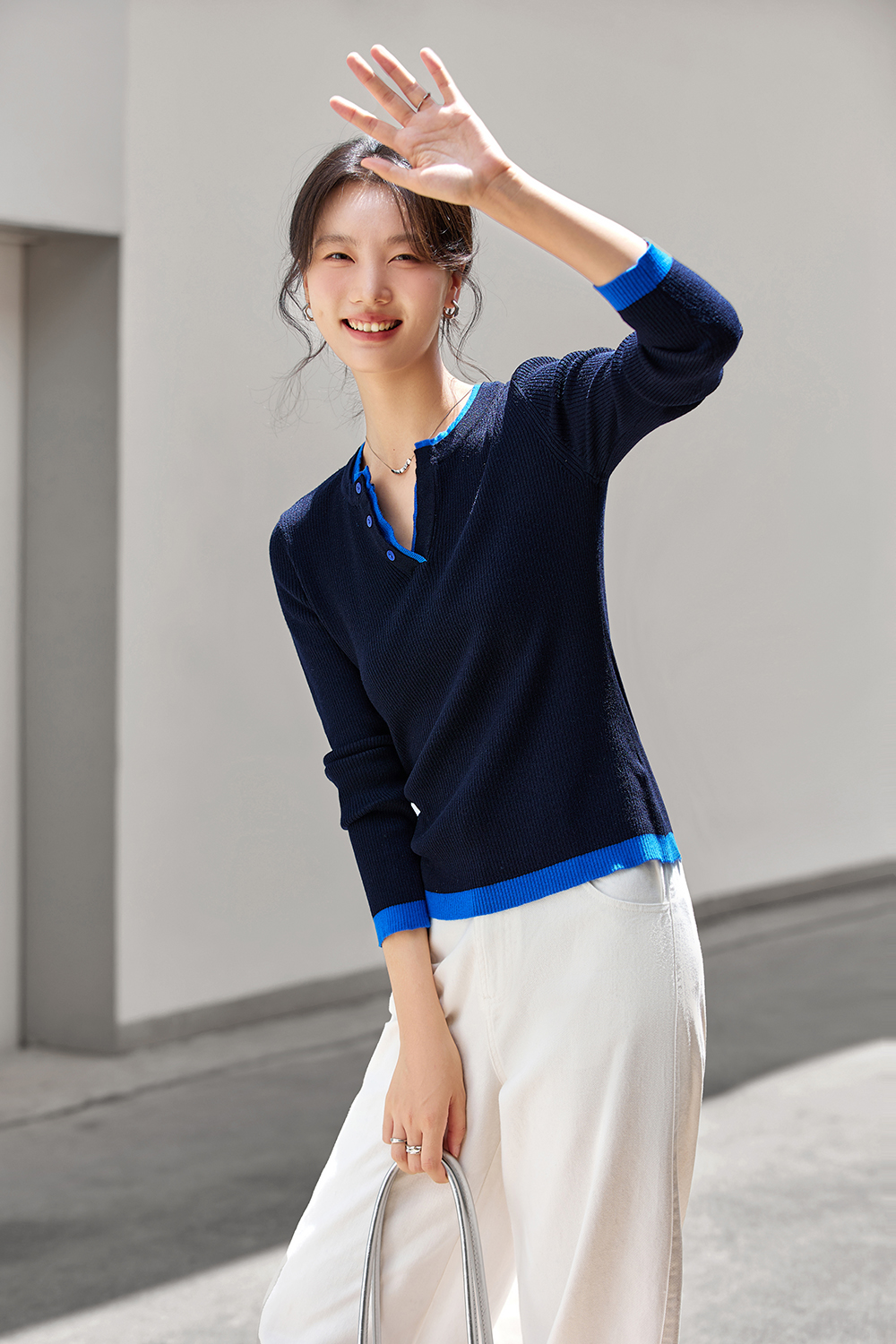 Color-Block Fake Two-Piece Round Neck Fitted Slimming Versatile Knit Top-VIMLYSTORE