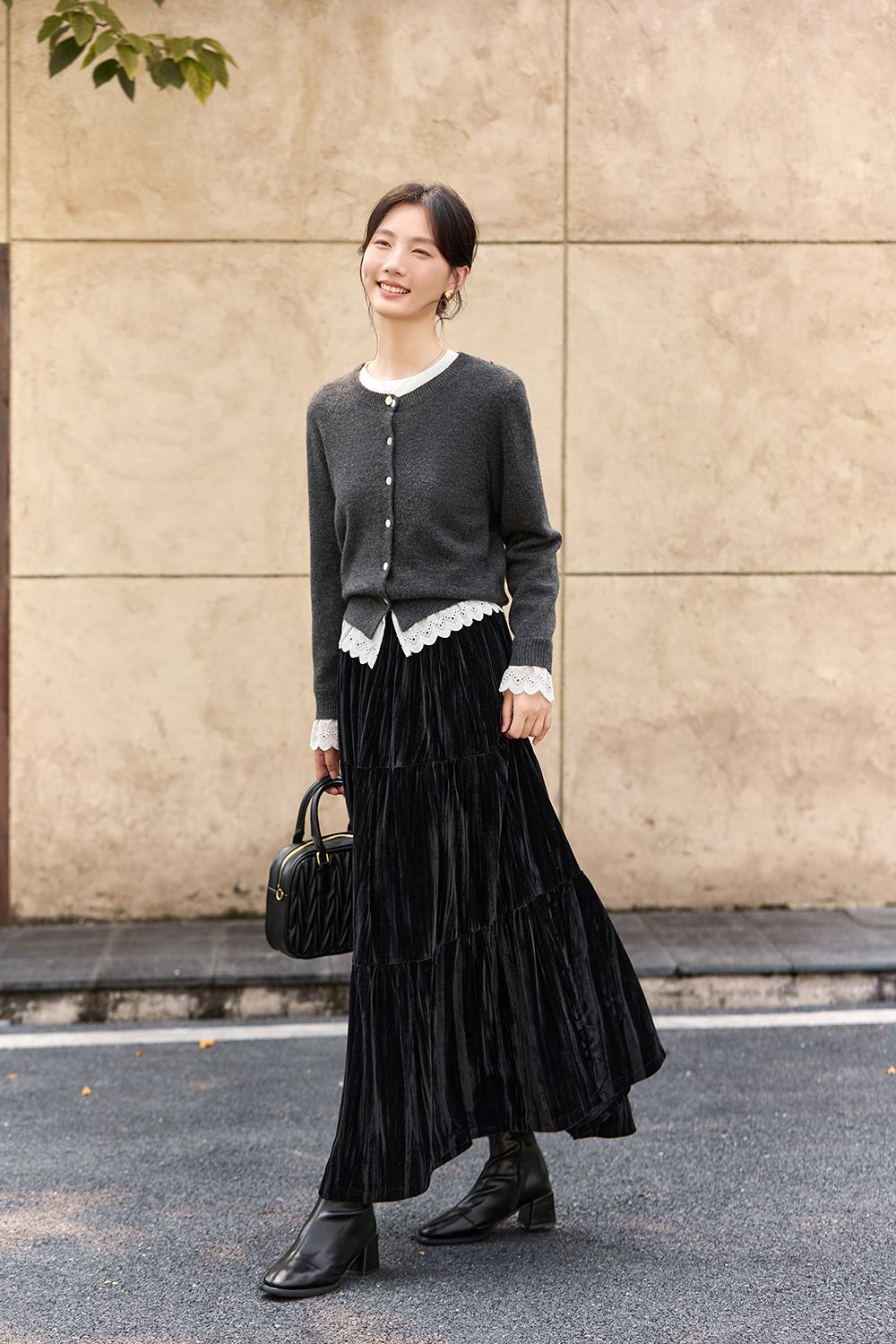 Black Multi-Layer Split Velvet Loose Large Hem Skirt-VIMLYSTORE