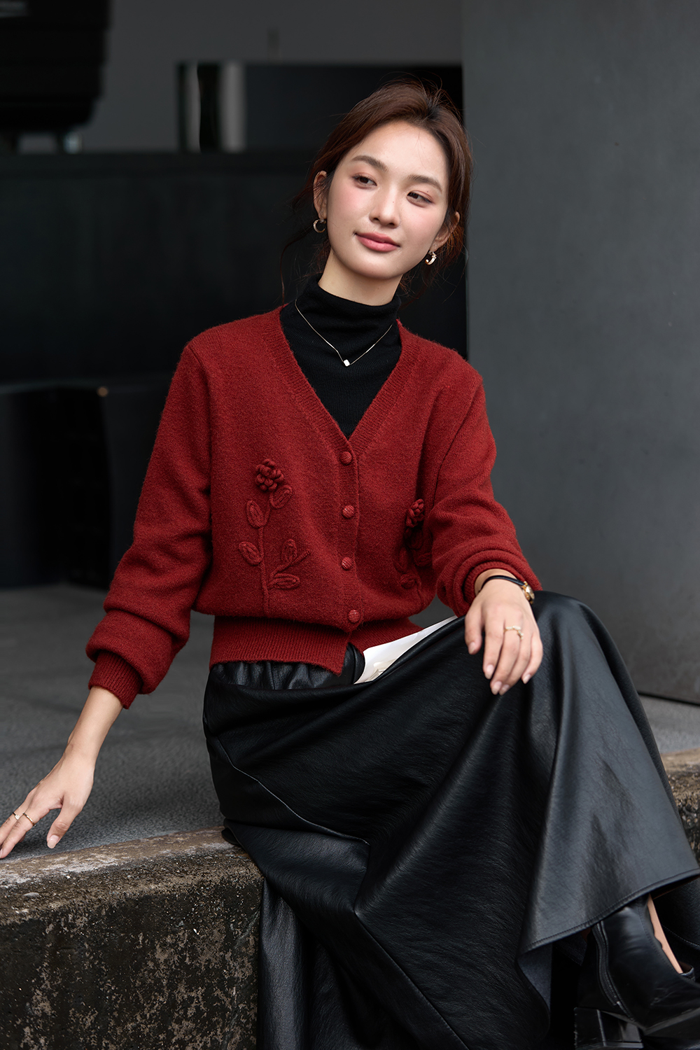 Red 3D Floral V-Neck Knit Cardigan-VIMLYSTORE