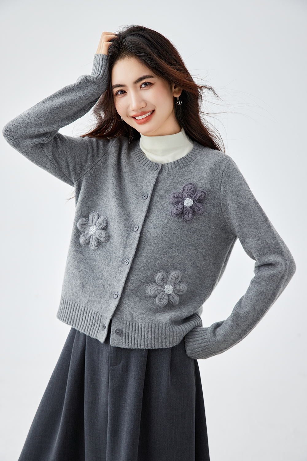 Gray 3D Flower Crew Neck Knitted Cardigan