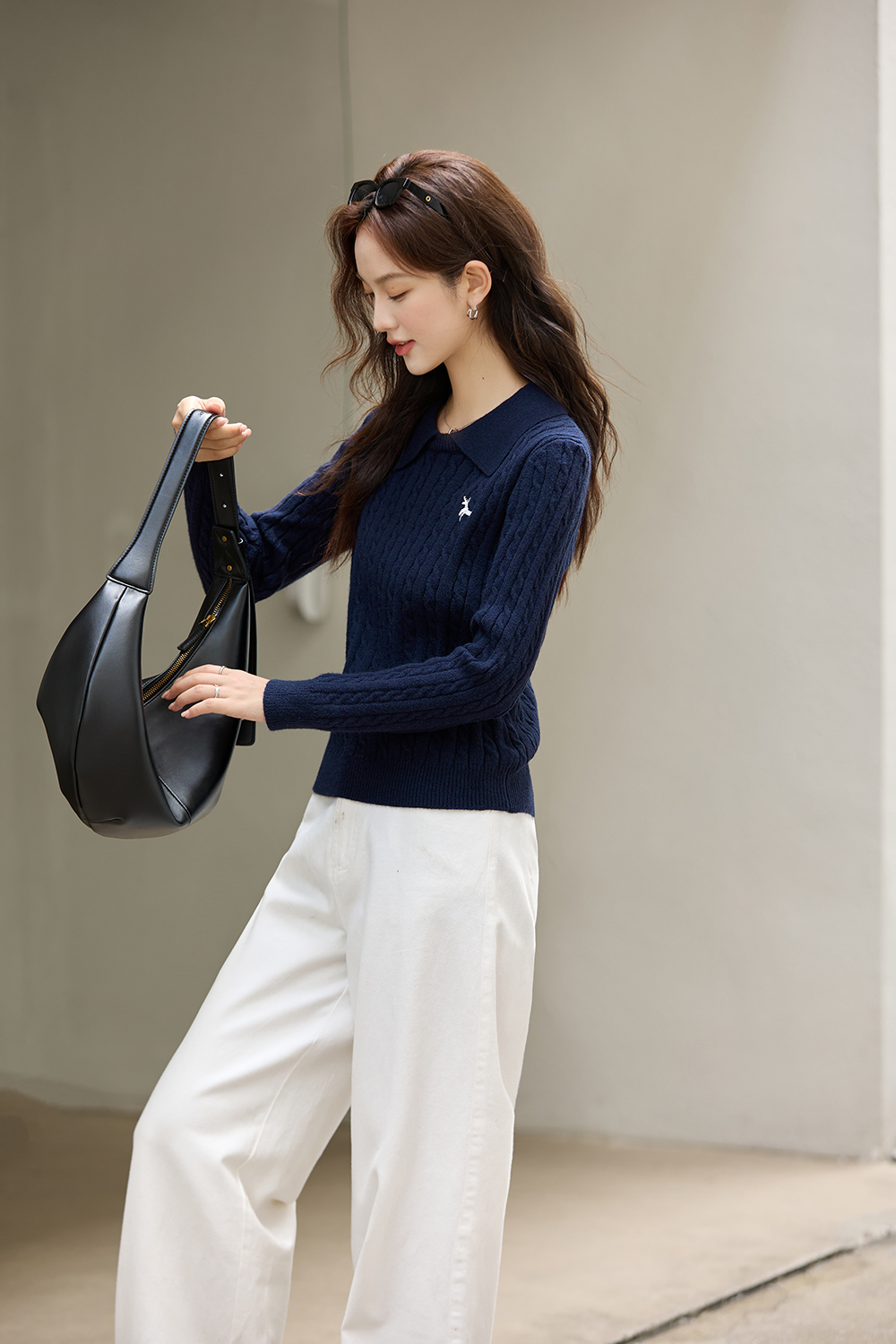 Navy Blue Deer Embroidery Lapel Sweater