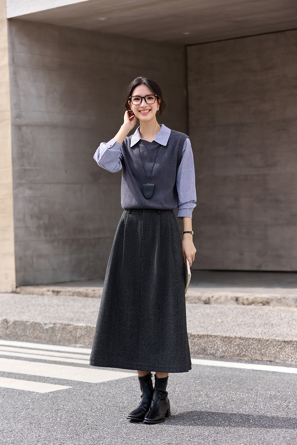 Flecked Gray Woolen Midi Skirt
