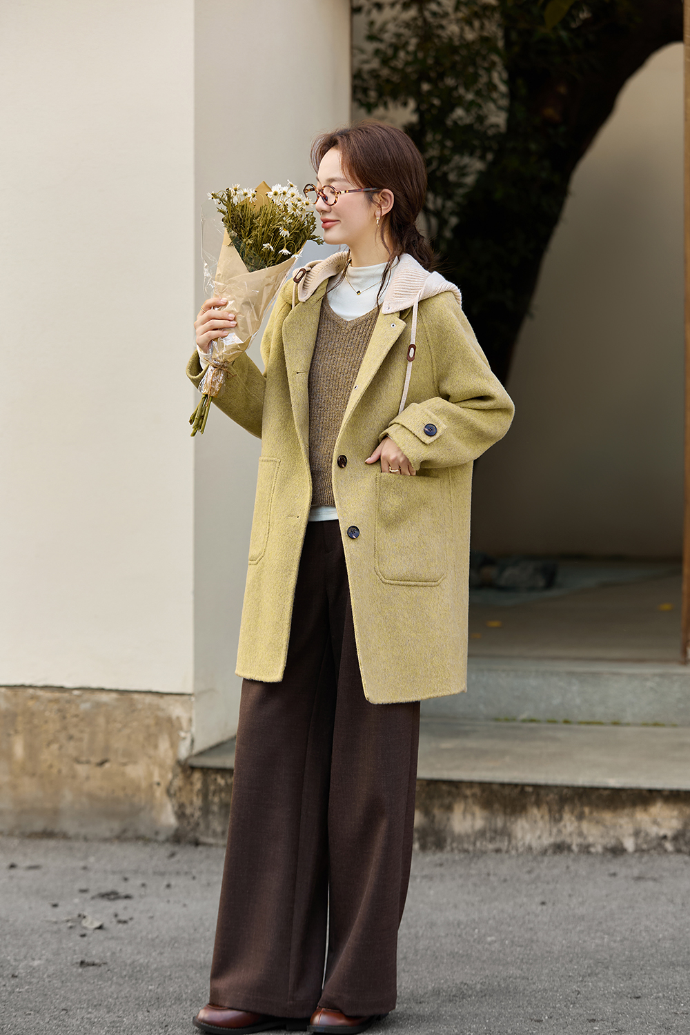 Contrast hooded wool coat