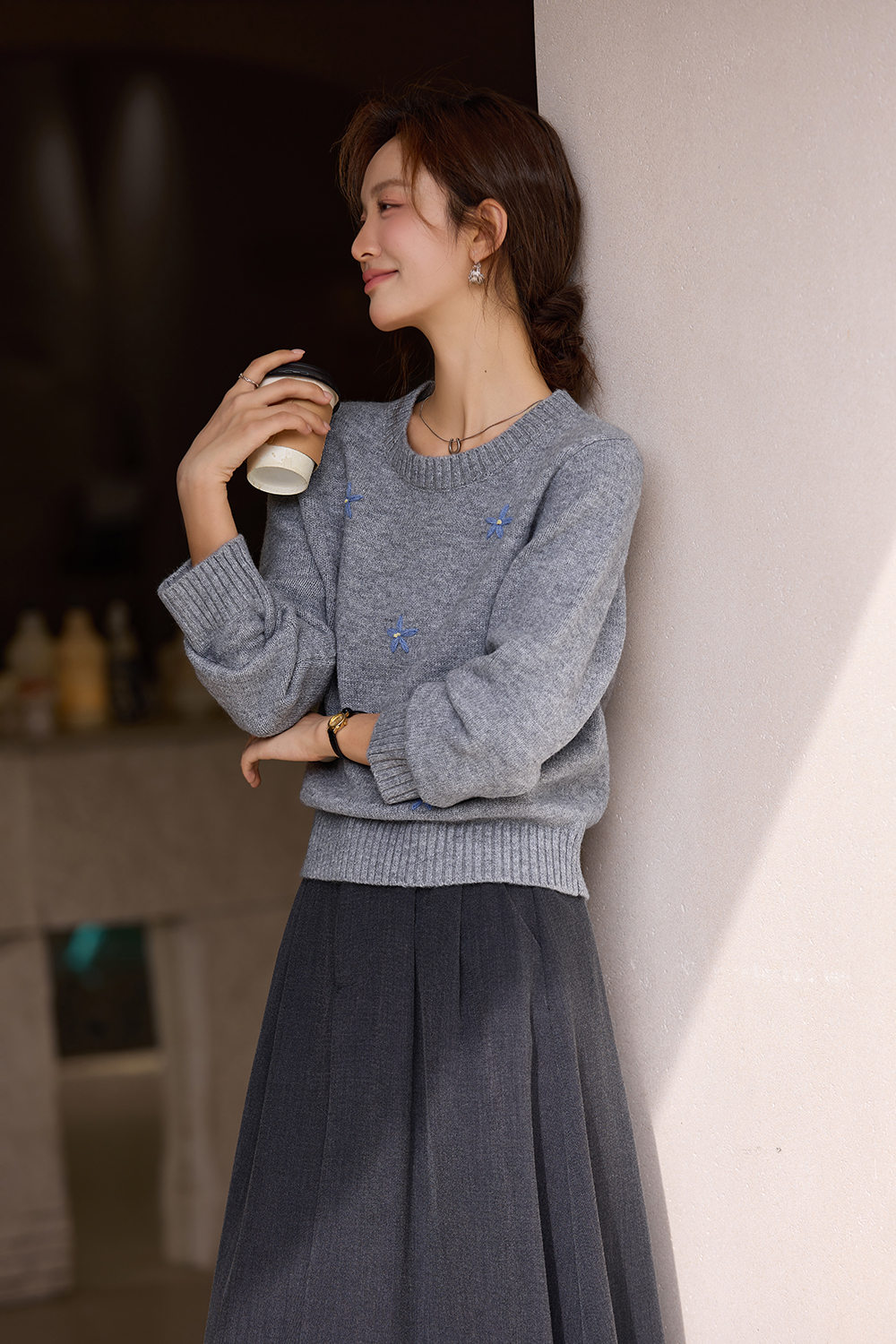 Marled grey 3D flower sweater