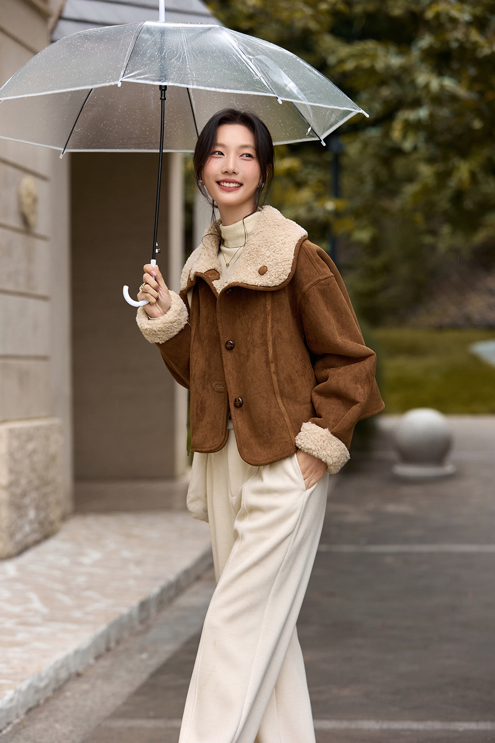 Coffee-colored shearling lapel coat
