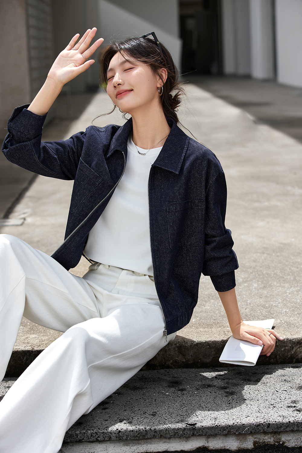 Washed Denim Jacket with Youthful Straight Cut-VIMLYSTORE