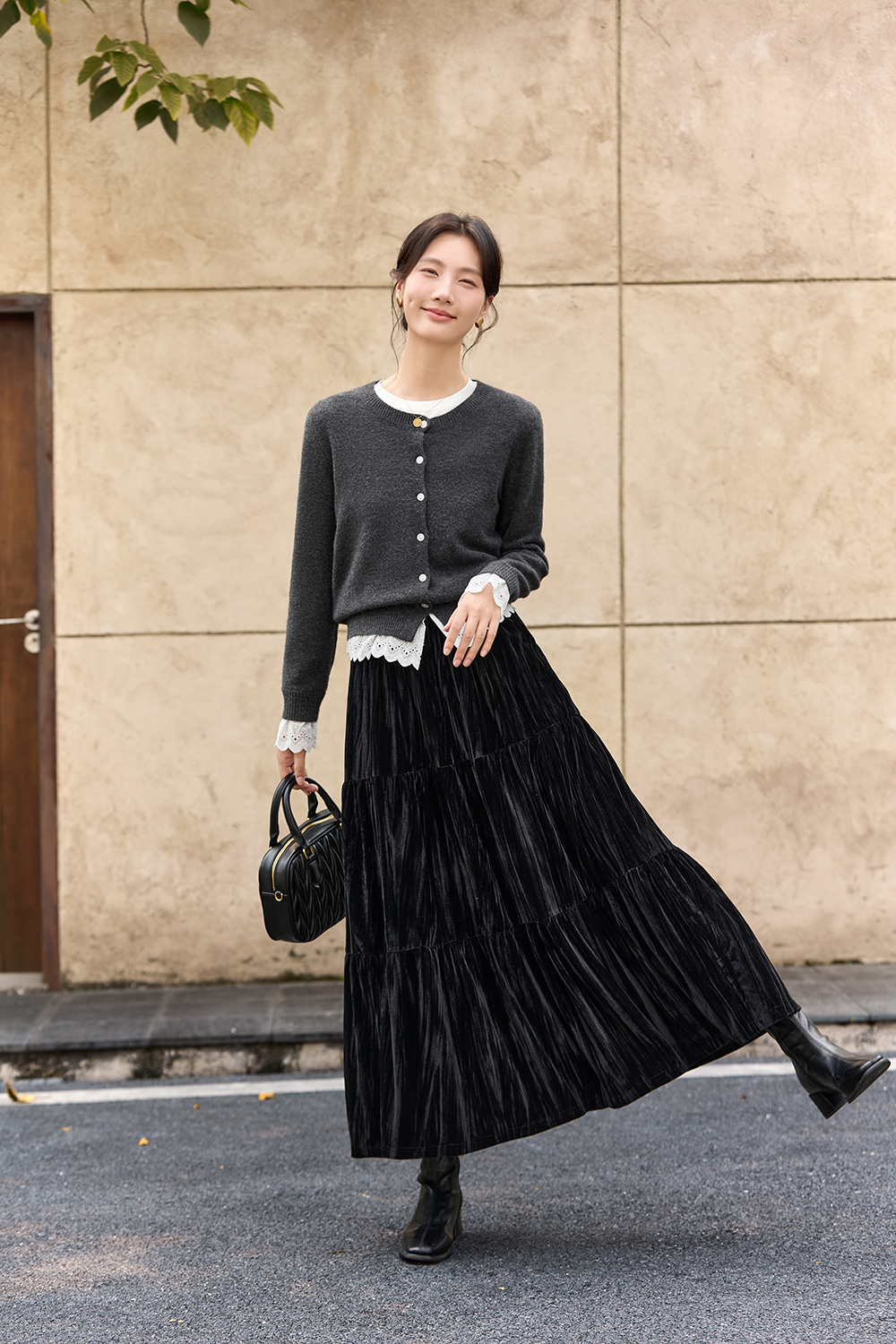 Black Multi-Layer Split Velvet Loose Large Hem Skirt-VIMLYSTORE