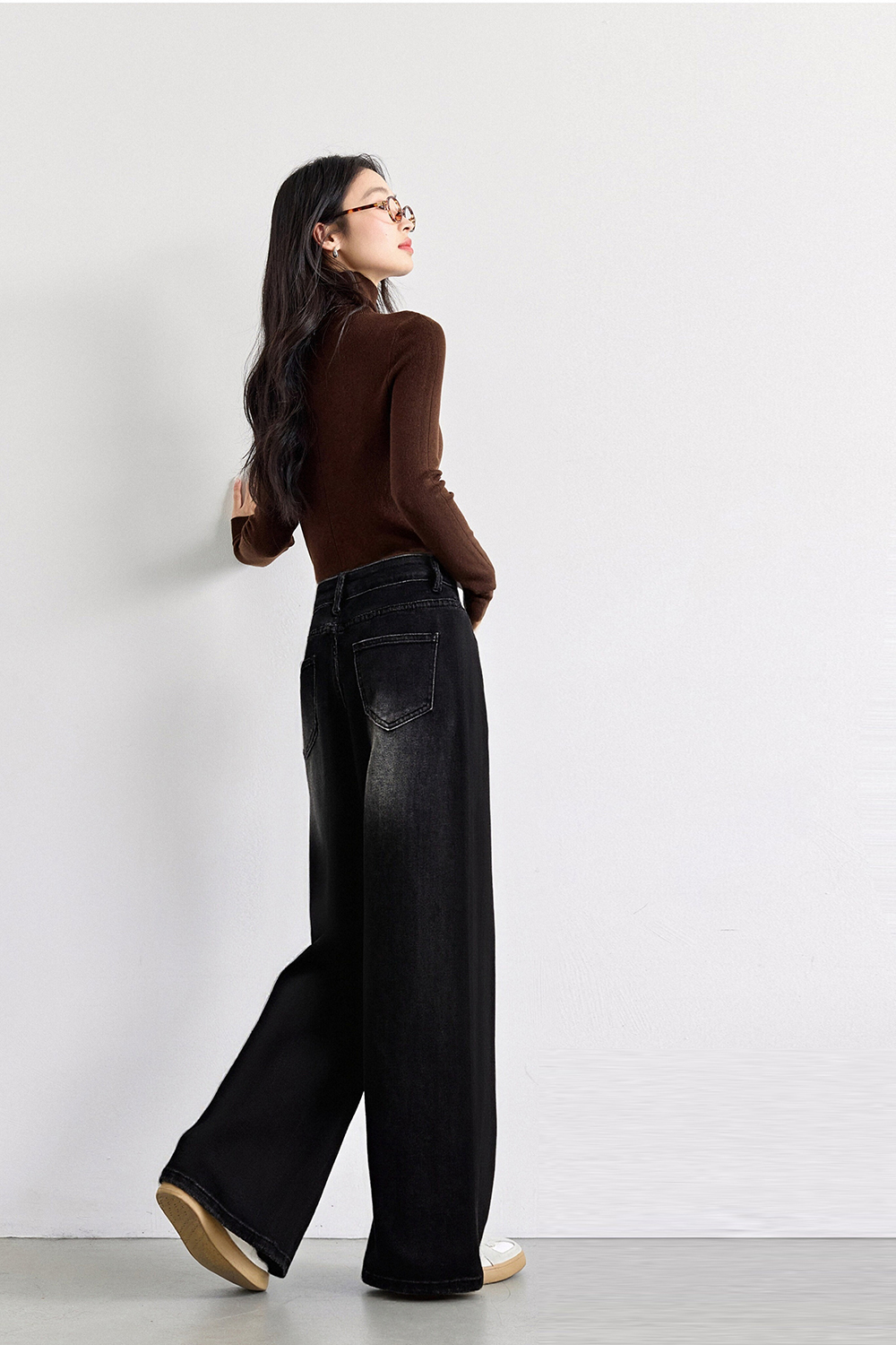 Gray Washed Wide-Leg Jeans